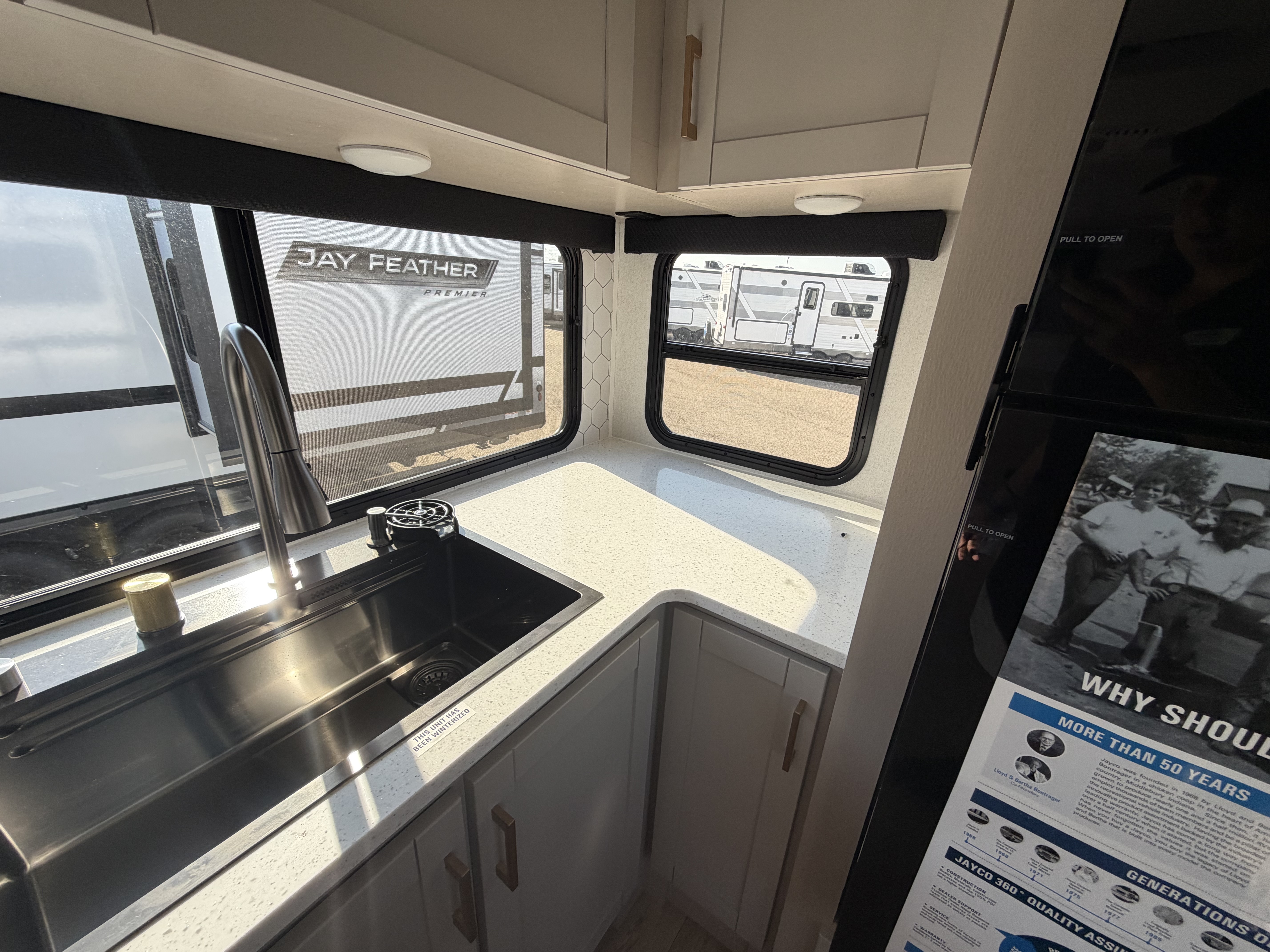 2027 JAYCO JAY FEATHER 30RKB - Image 23