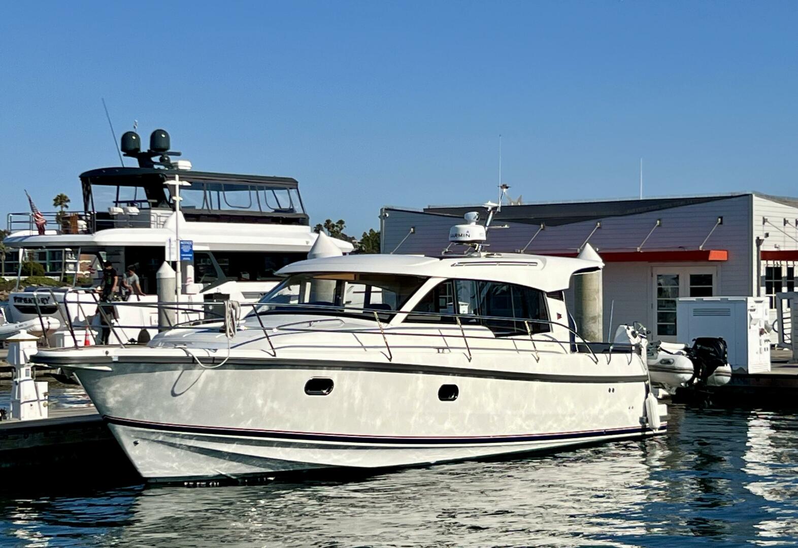 2018 Nimbus 365 Coupe - Image 3