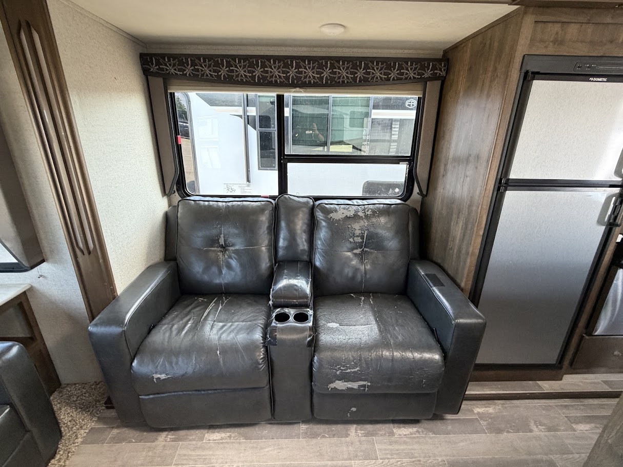 2019 DUTCHMEN AEROLITE 3303RL - Image 9