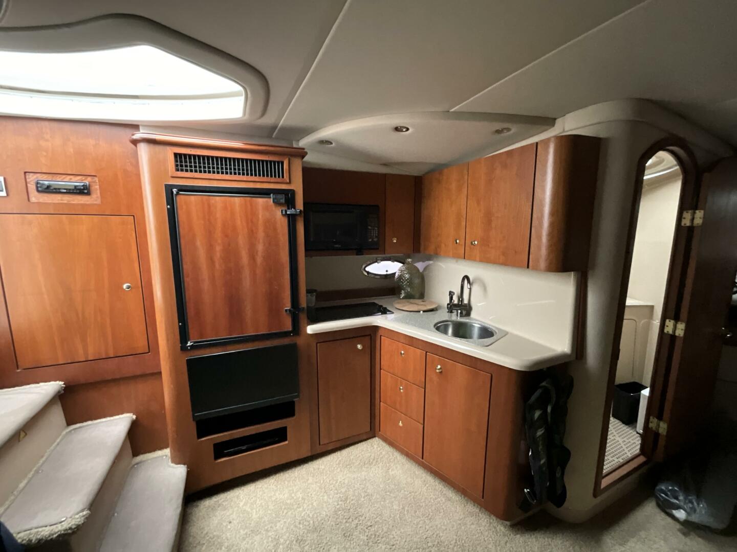 2002 Cruisers 35 Express - Image 24