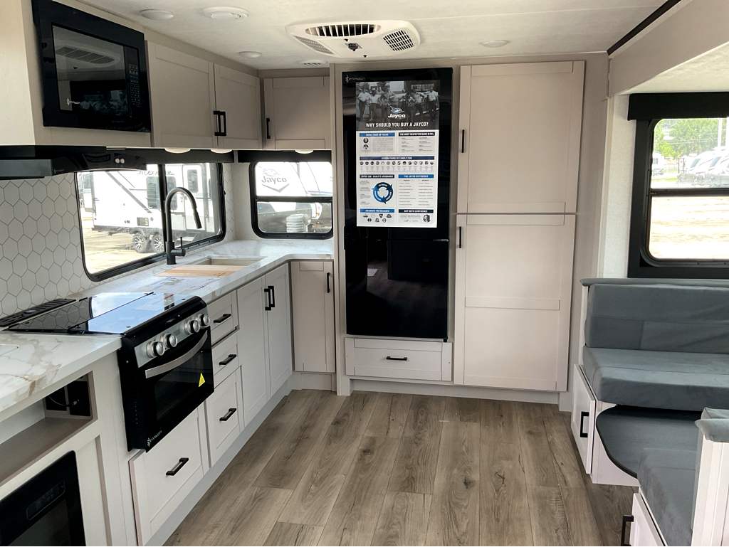 2026 JAYCO Jay Feather 30 RKB - Image 11
