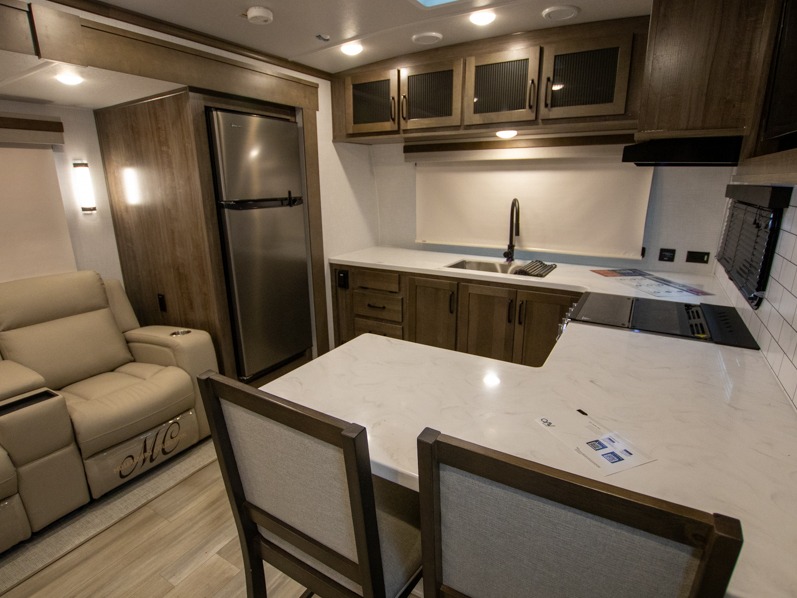 2024 Forest River Rockwood Signature Ultra Lite 8263MBR - Image 5