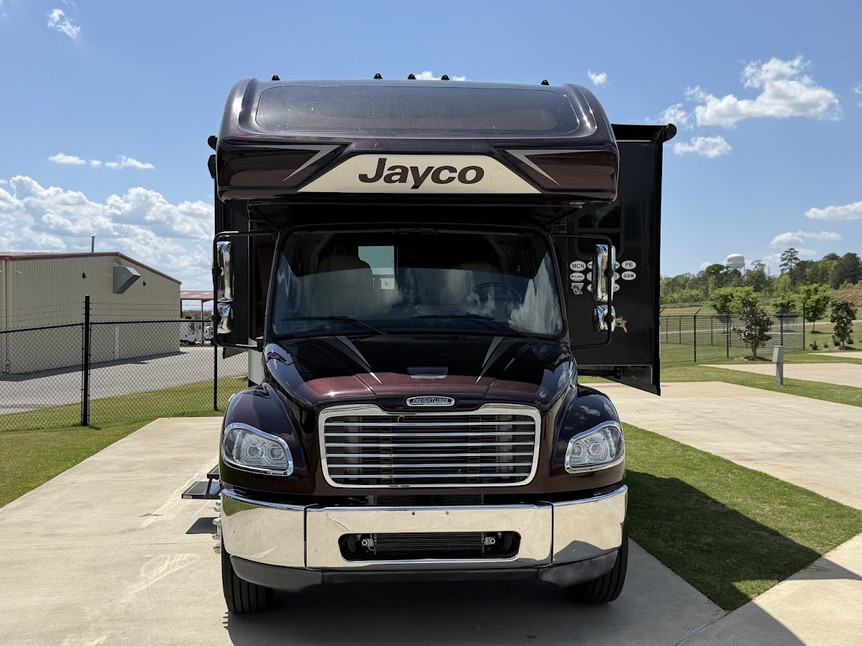 2022 JAYCO SENECA 37M - Image 2