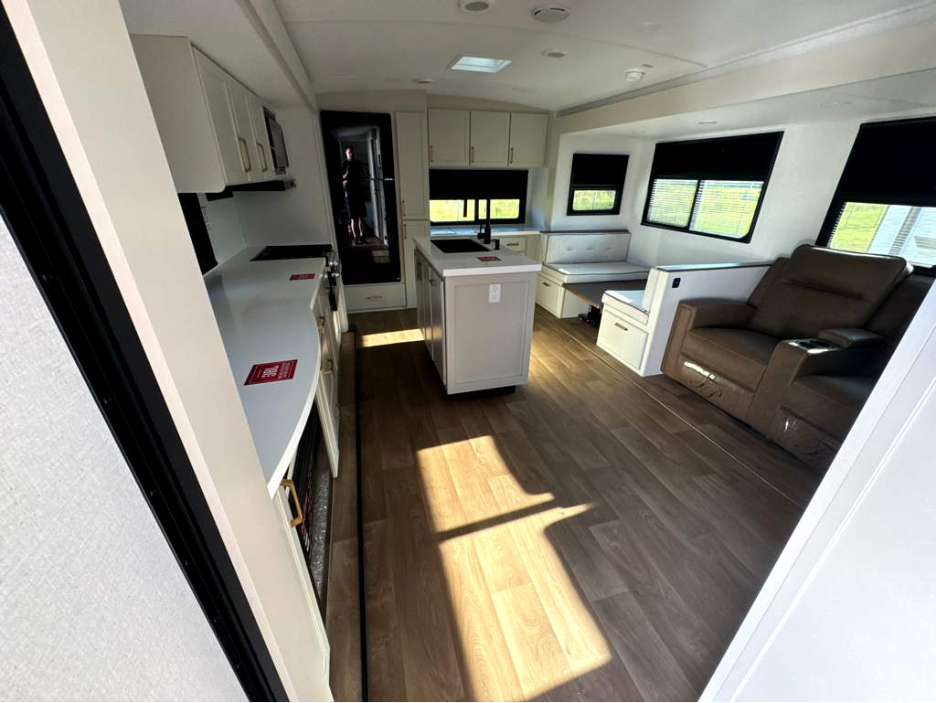 2027 GRAND DESIGN IMAGINE 2670MK - Image 21