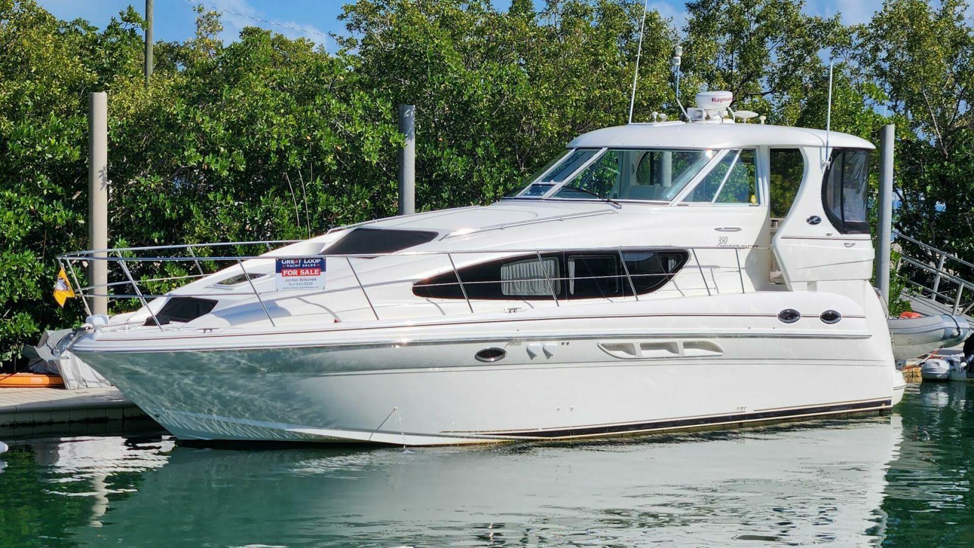 2004 Sea Ray 390 Motor Yacht - Image 3