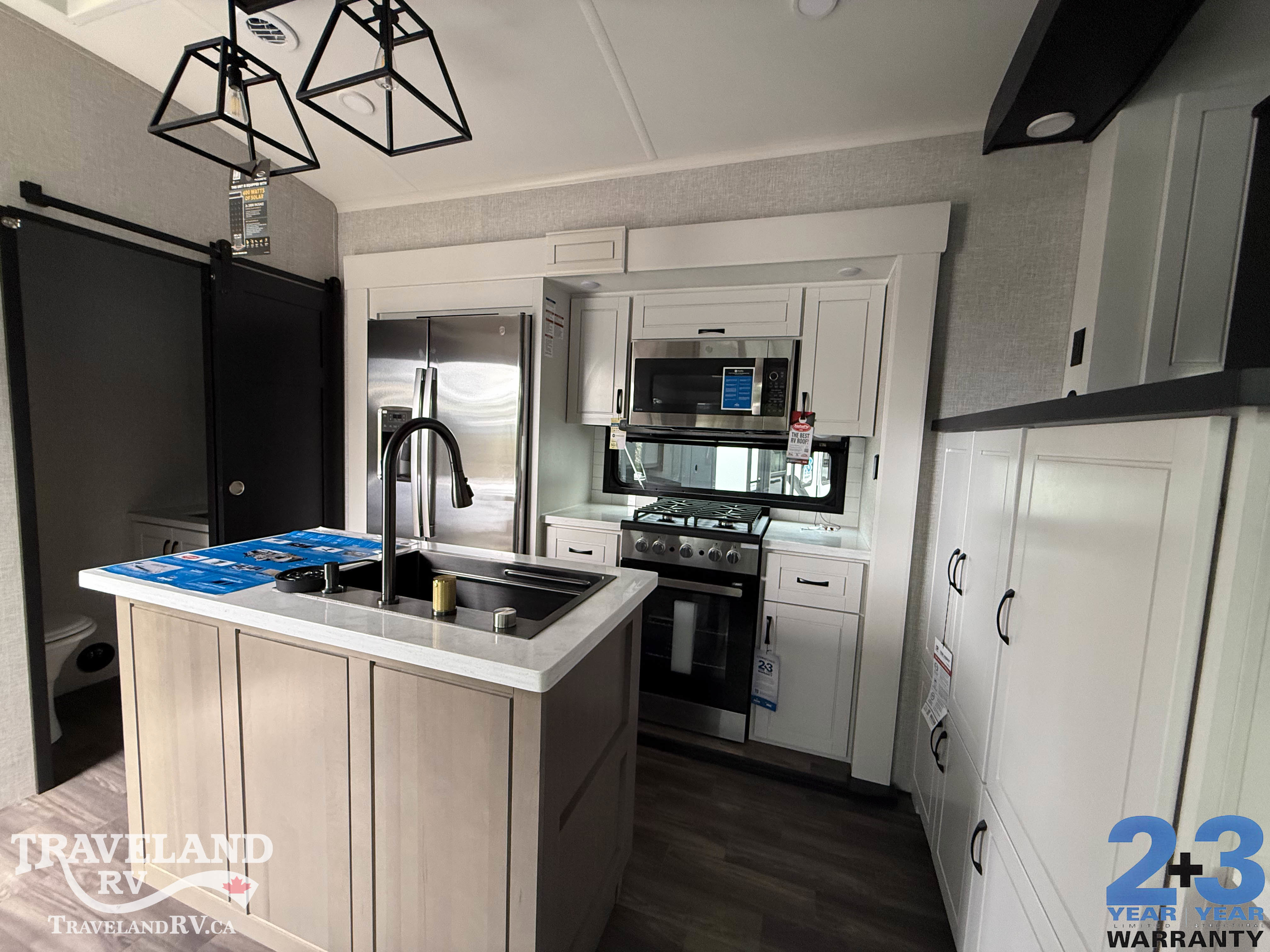 2025 Jayco North Point 382FLRB - Image 8