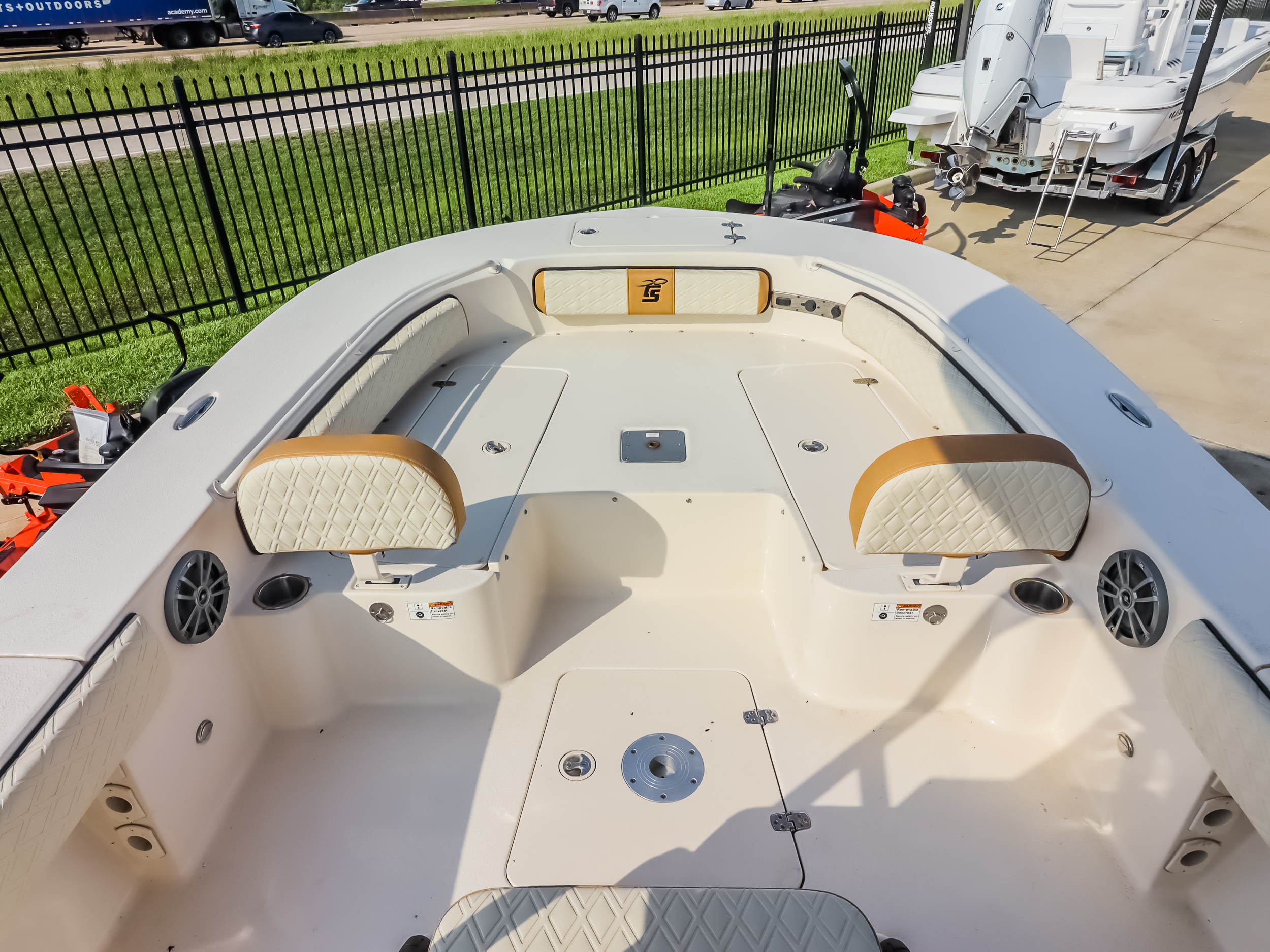 2026 Carolina Skiff 26 Ultra Elite - Image 7