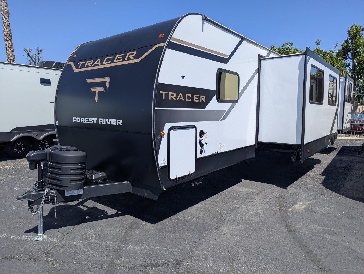 2026 Prime Time Tracer 295DB - Image 3