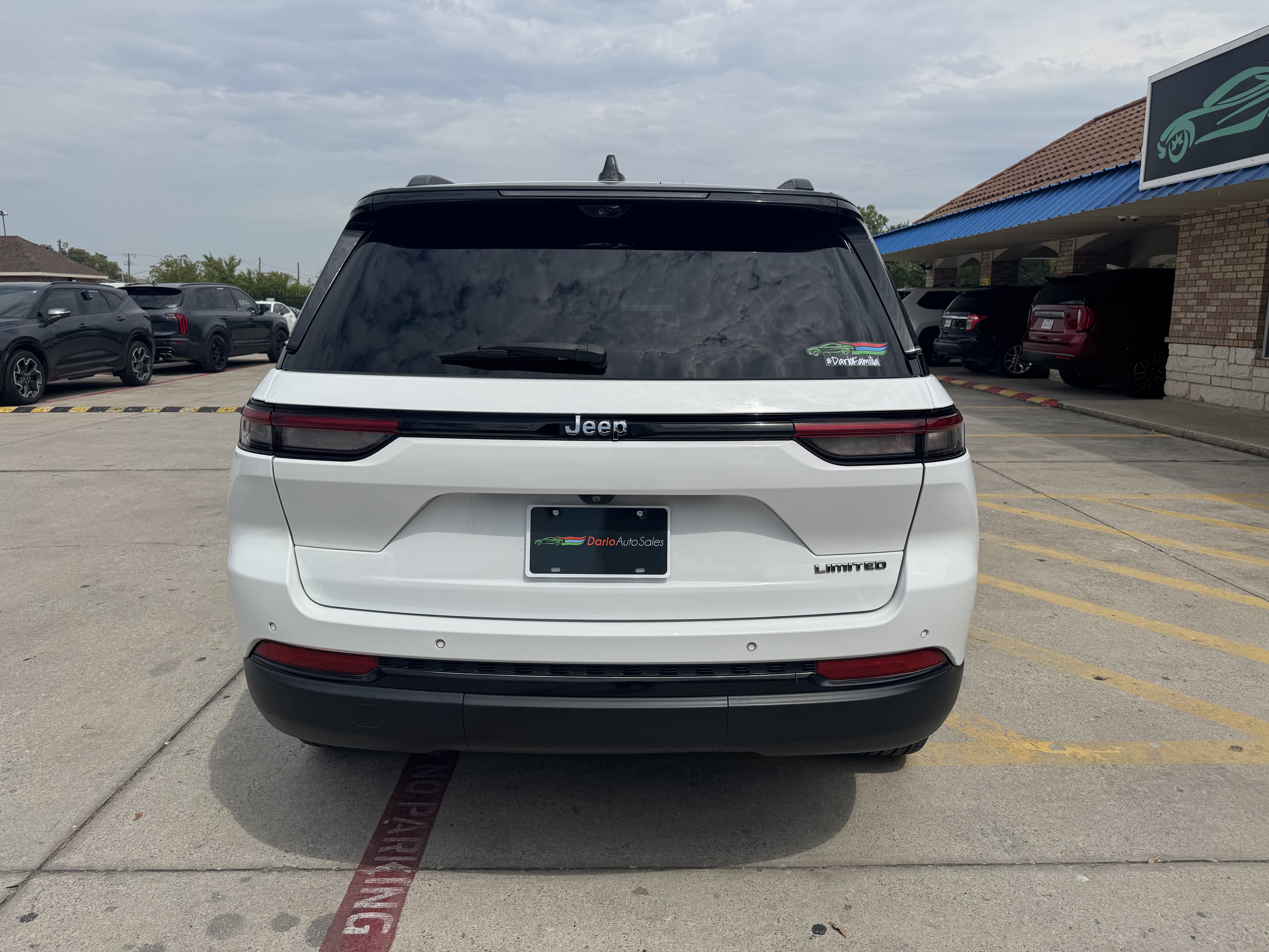 2022 Jeep Grand Cherokee Utility 4D Limited 2WD - Image 5