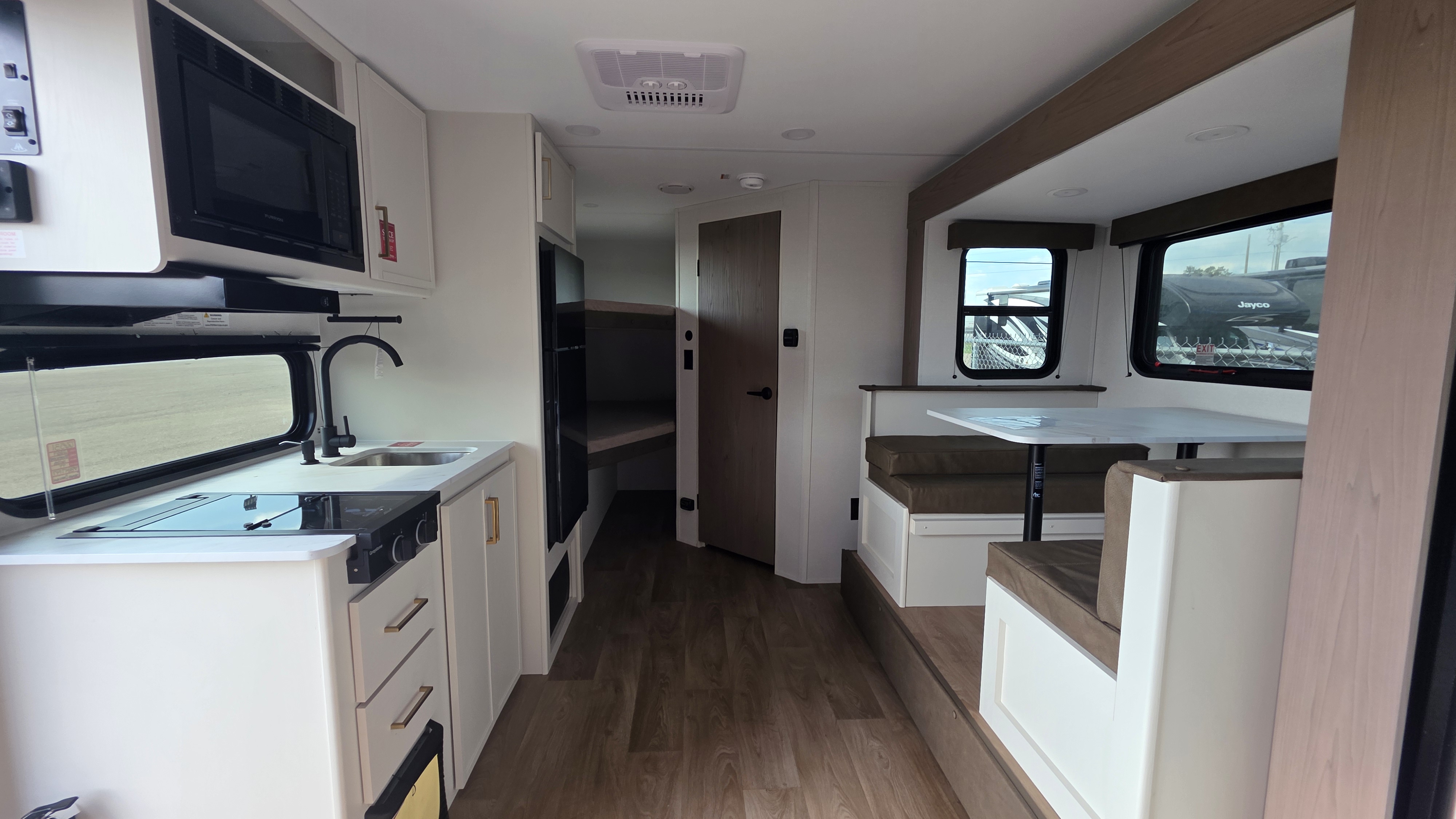 2027 GRAND DESIGN TRANSCEND 161DB - Image 17