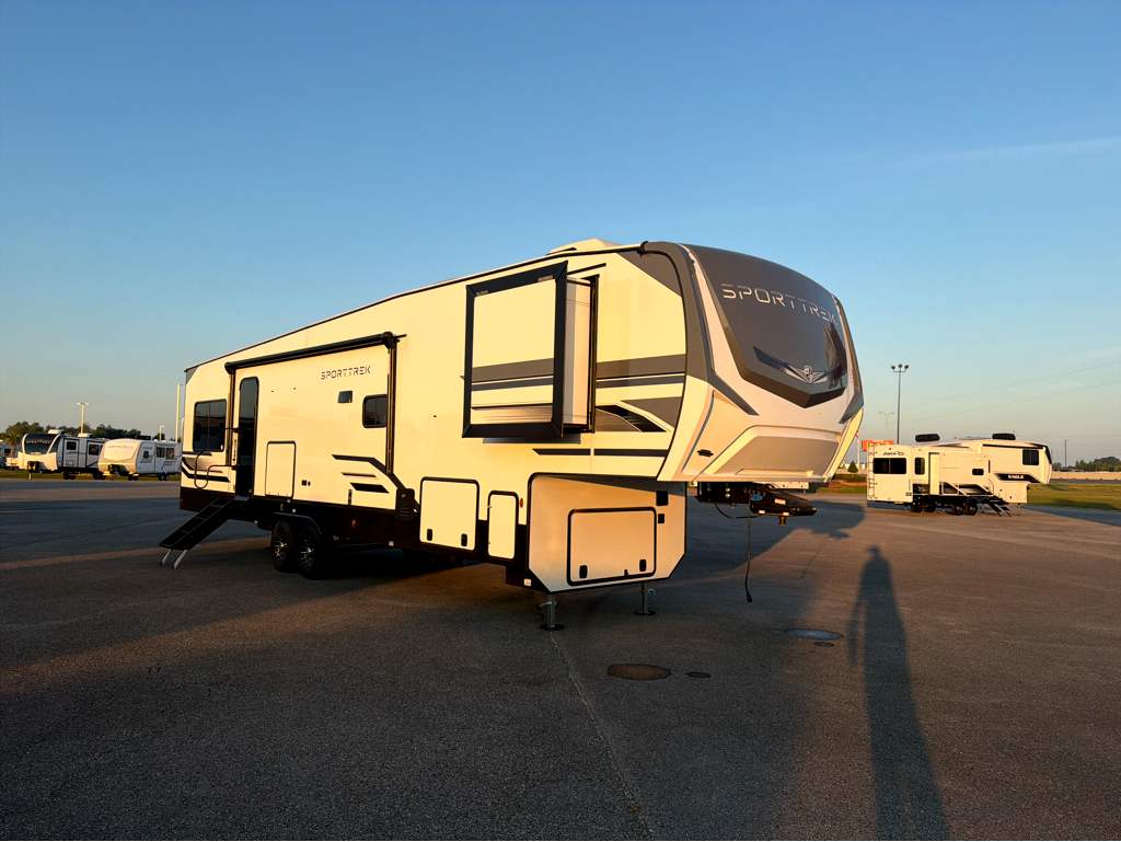 2027 VENTURE RV SPORTTREK 312VTB - Image 1