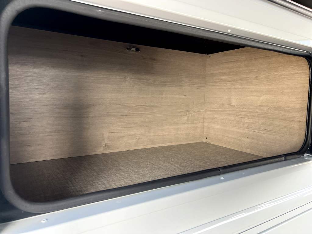 2026 GRAND DESIGN LINEAGE SERIES F 31ZW - Image 5