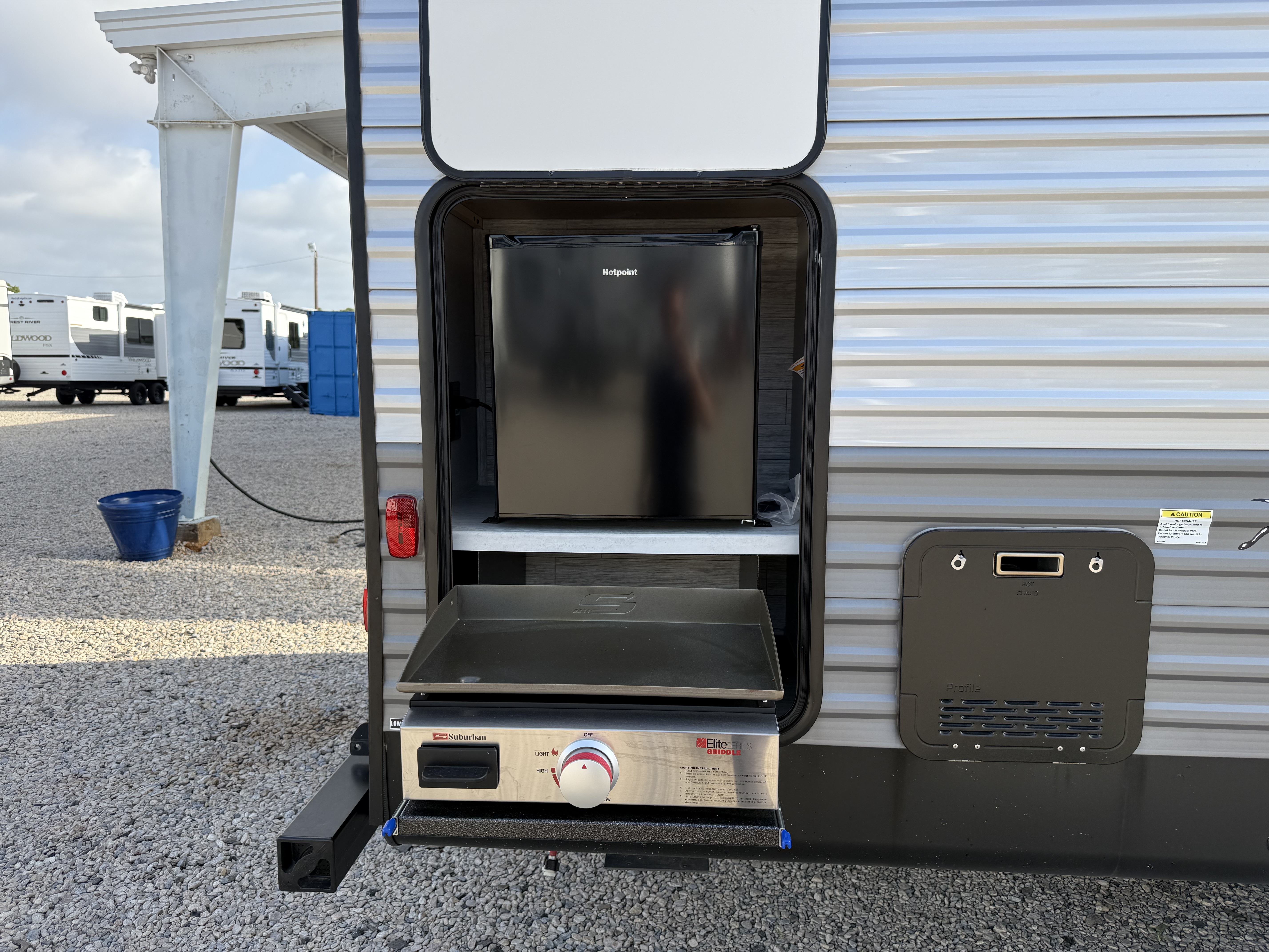 2024 Coachmen Catalina Legacy Edition 303RKDS - Image 8