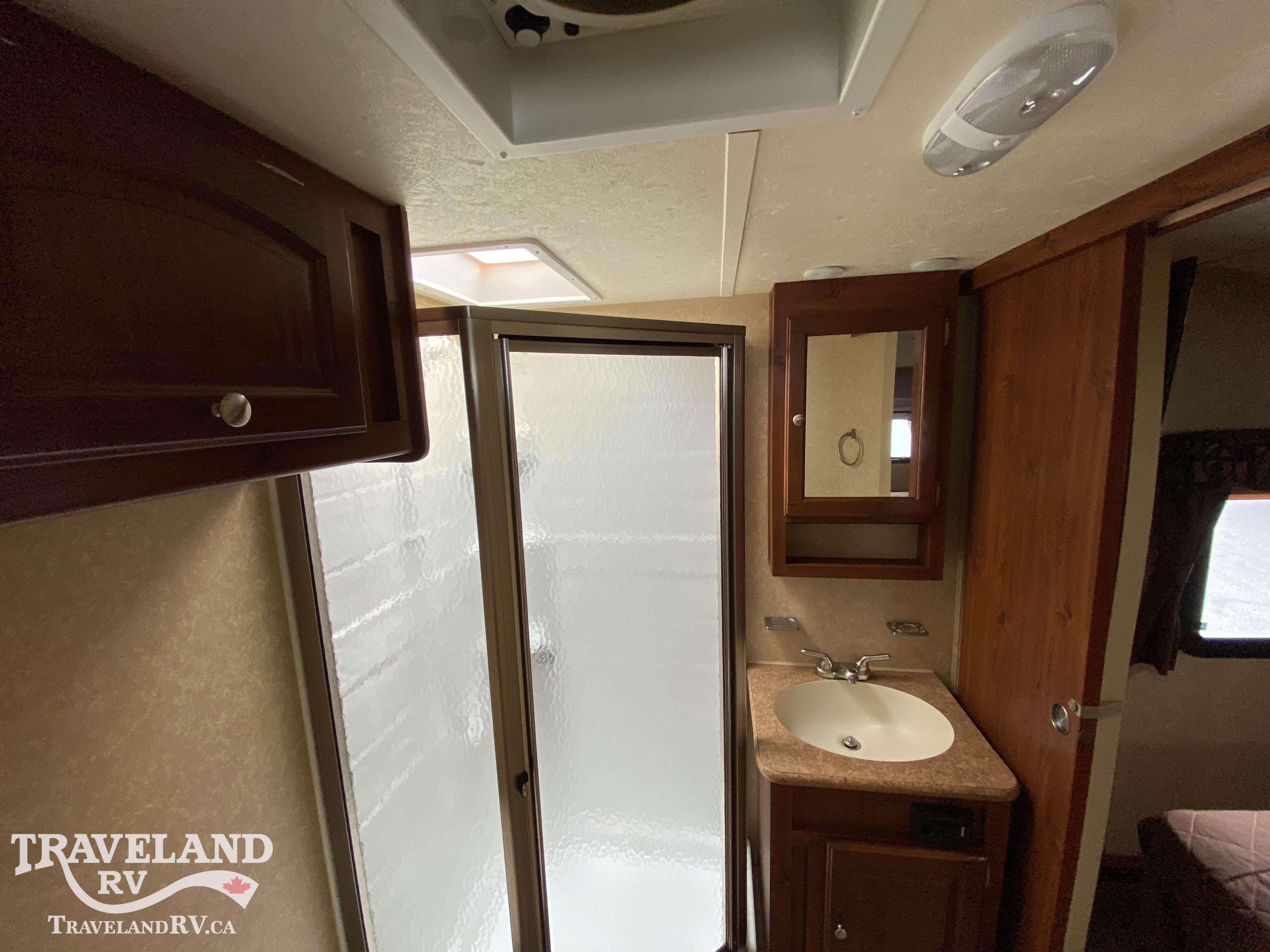 2012 Forest River Rockwood Signature Ultra Lite 8280WS - Image 17