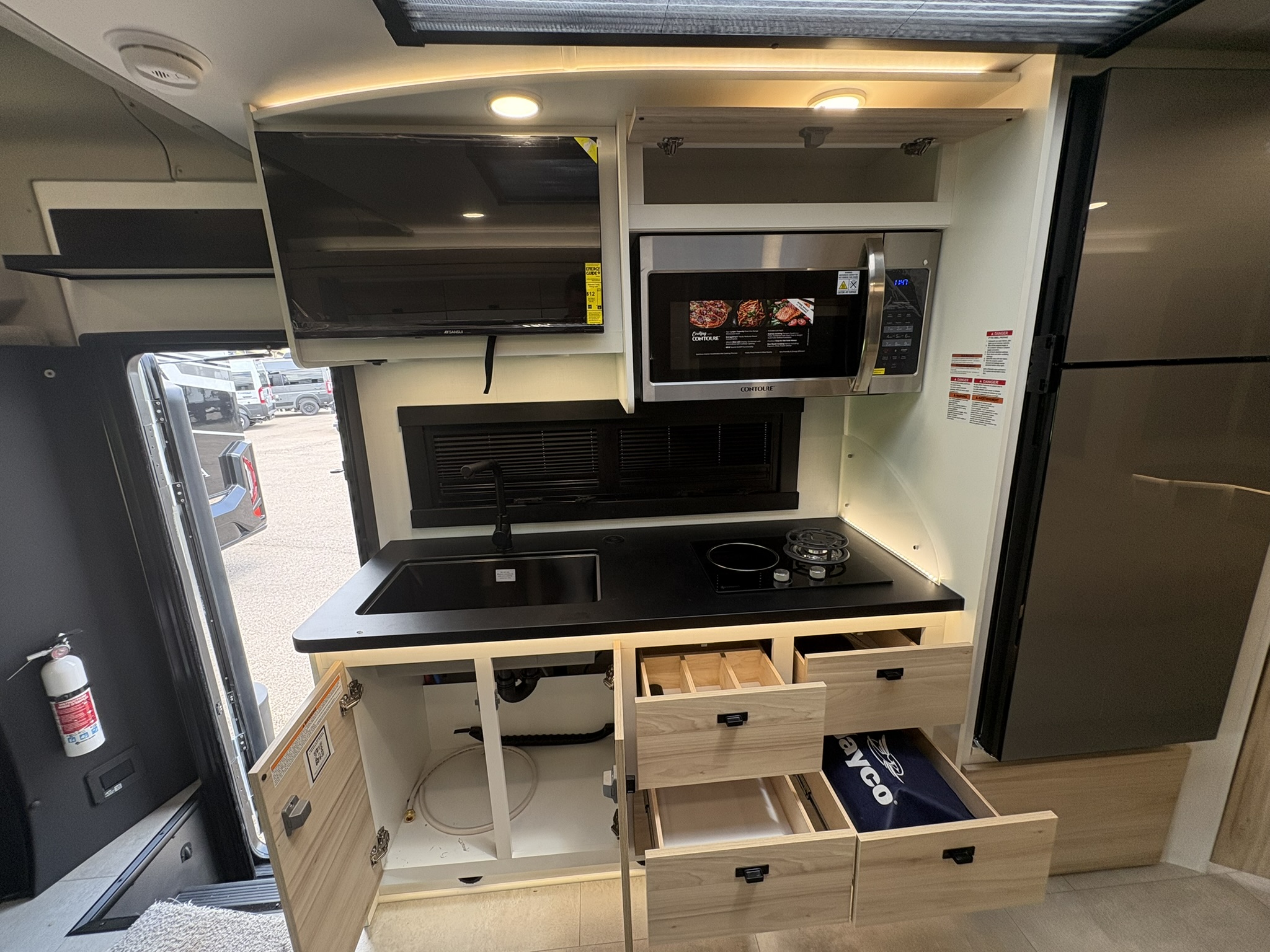 2027 JAYCO MELBOURNE PRESTIGE 25LP - Image 27