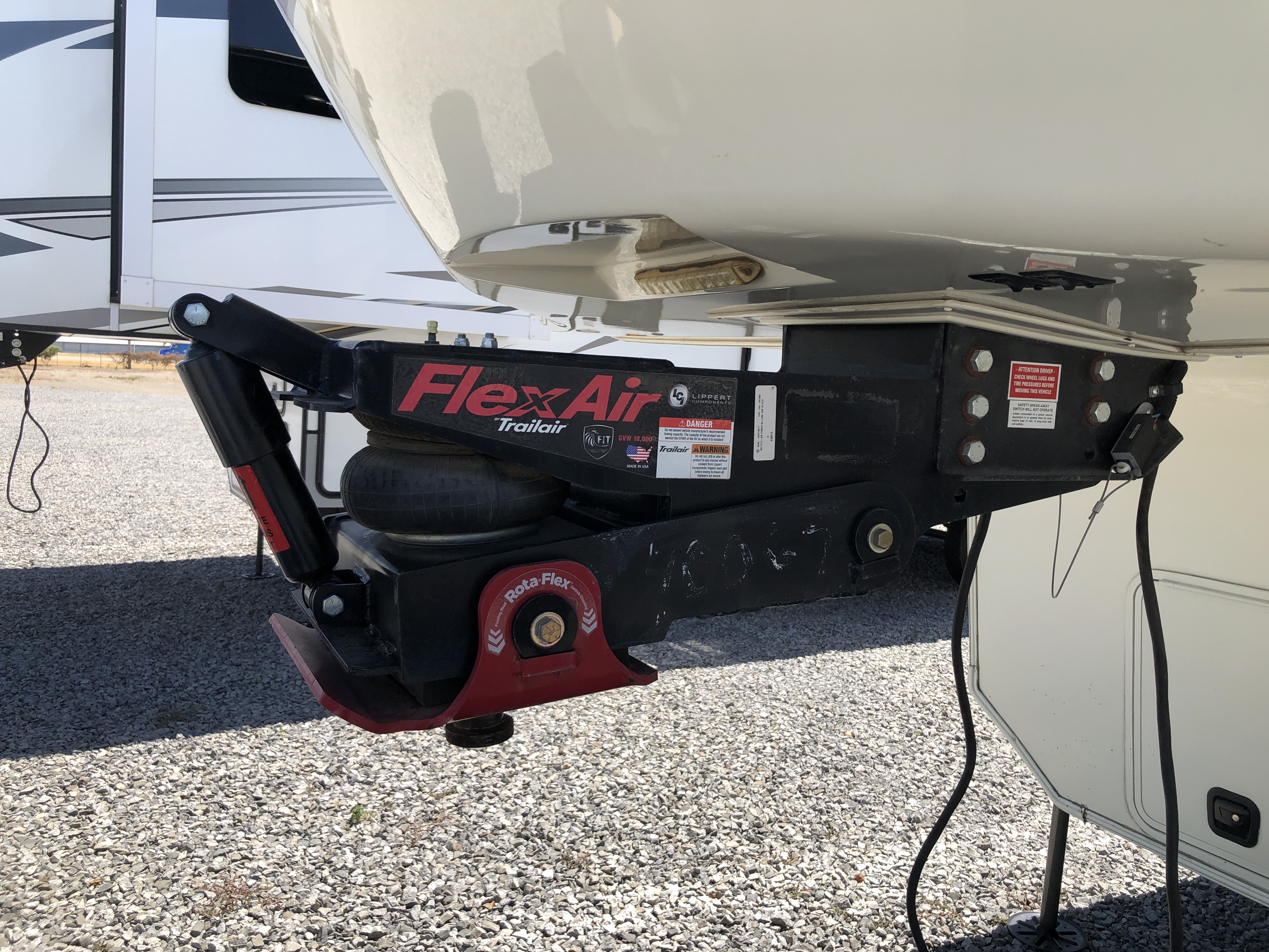 2017 REDWOOD RV 3821RL - Image 13