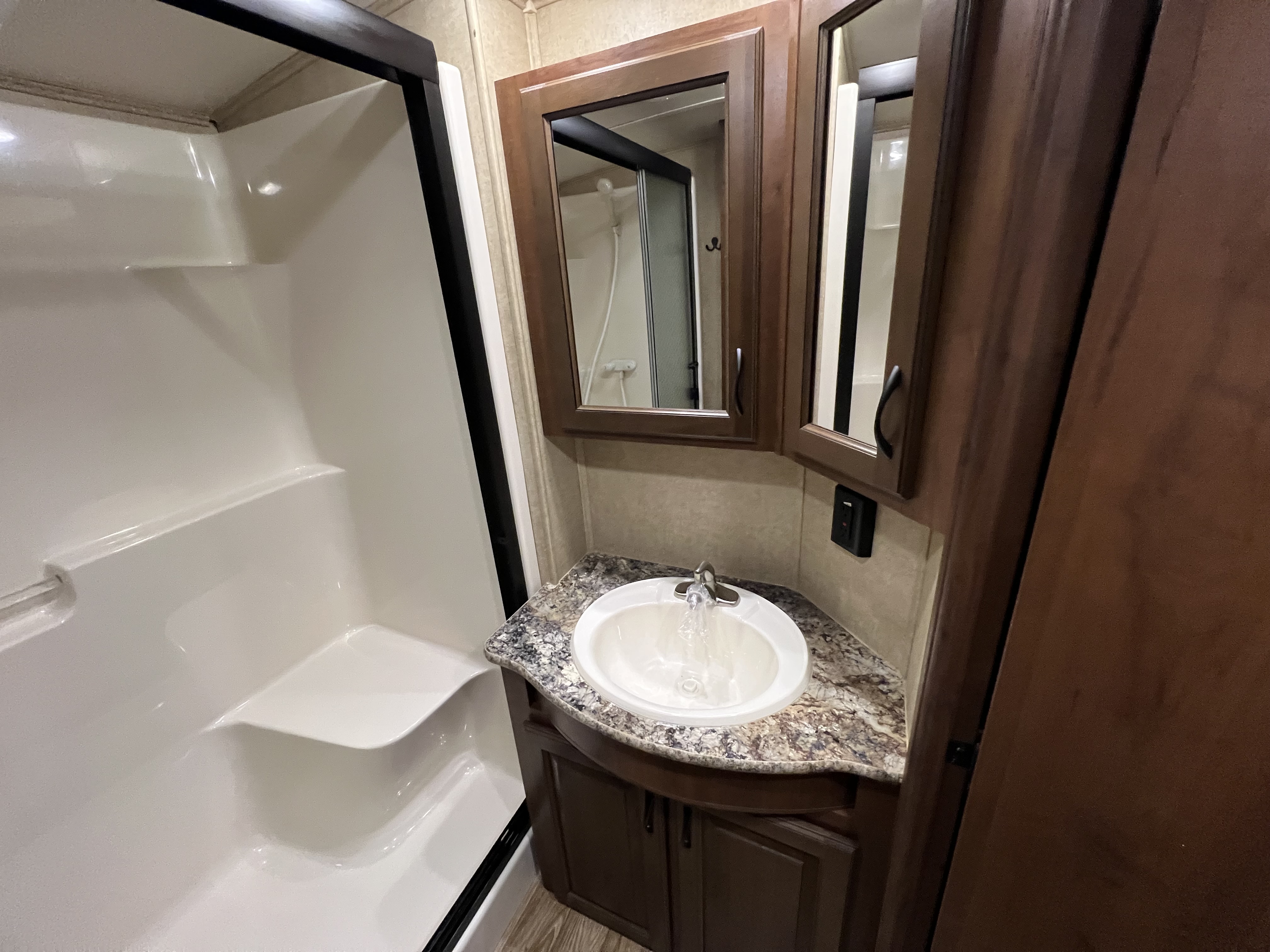 2015 Jayco Eagle Premier 375BHFS - Image 33