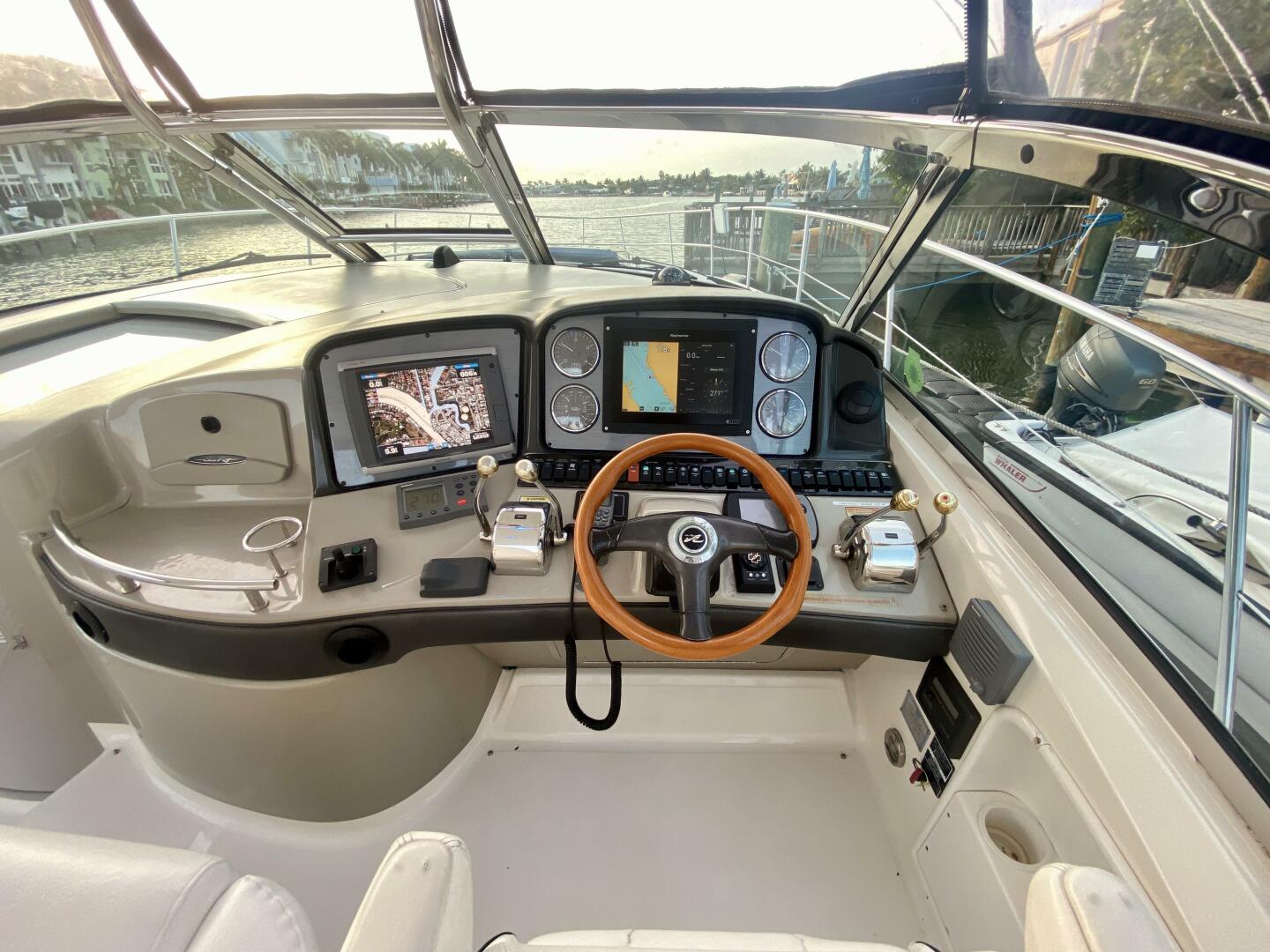 2005 Sea Ray 420 Sundancer - Image 14