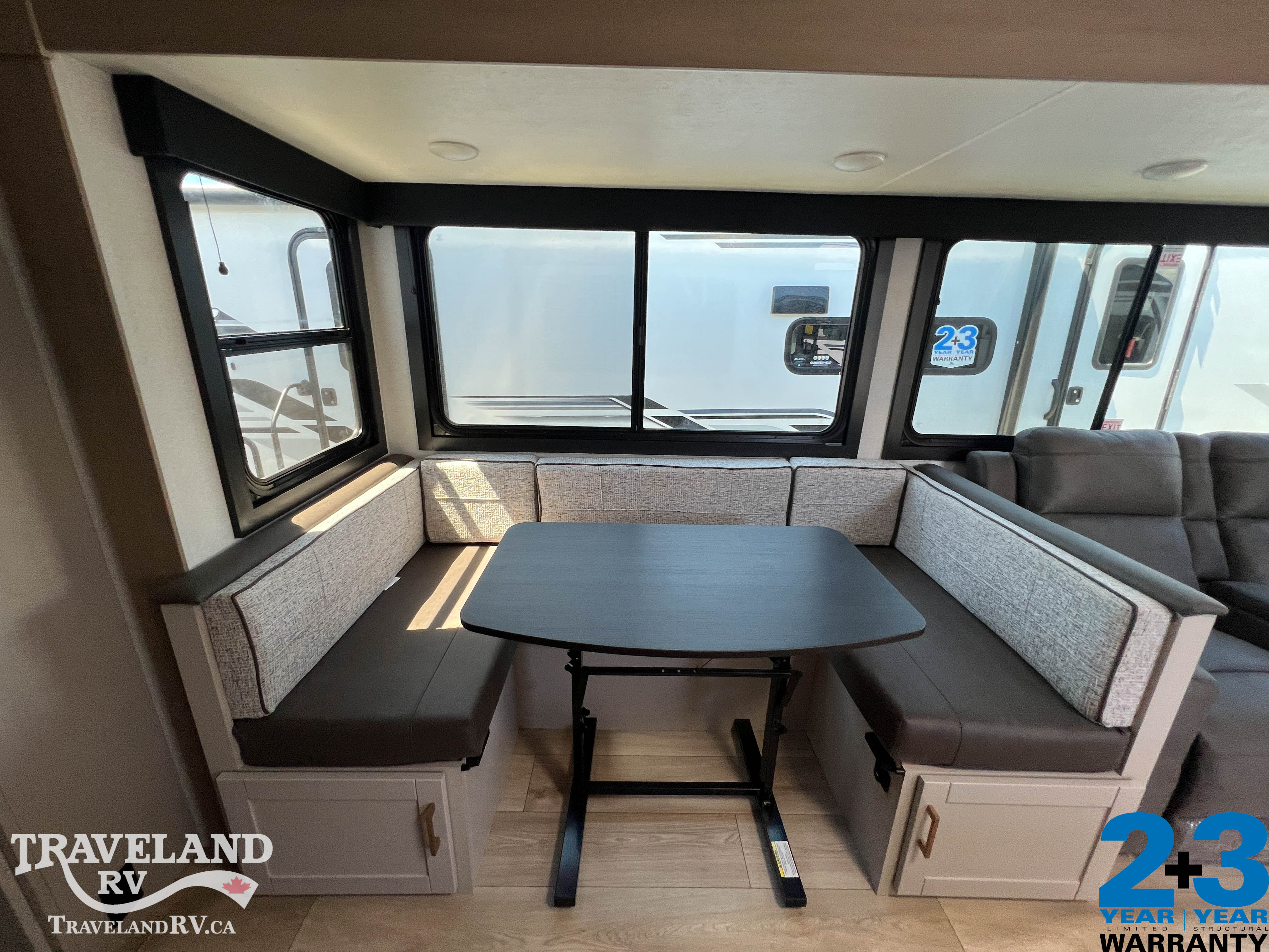 2027 Jayco Jay Feather 29BHB - Image 15