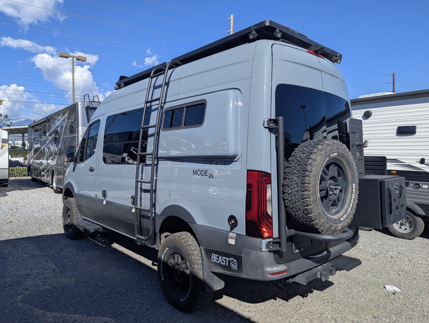 2023 STORYTELLER Overland BEAST MODE 4X4 - Image 3