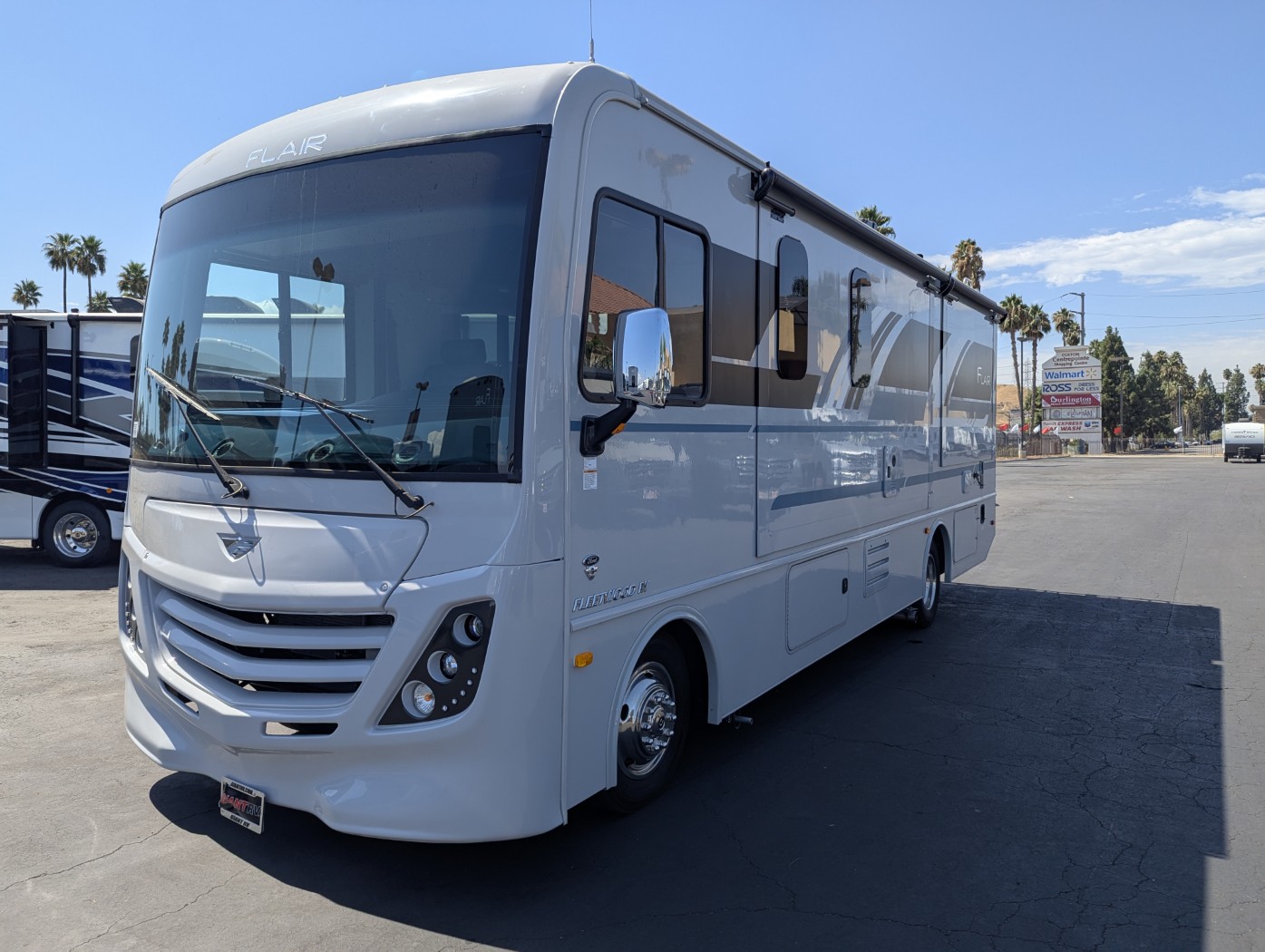 2026 Fleetwood Flair 28A - Image 3