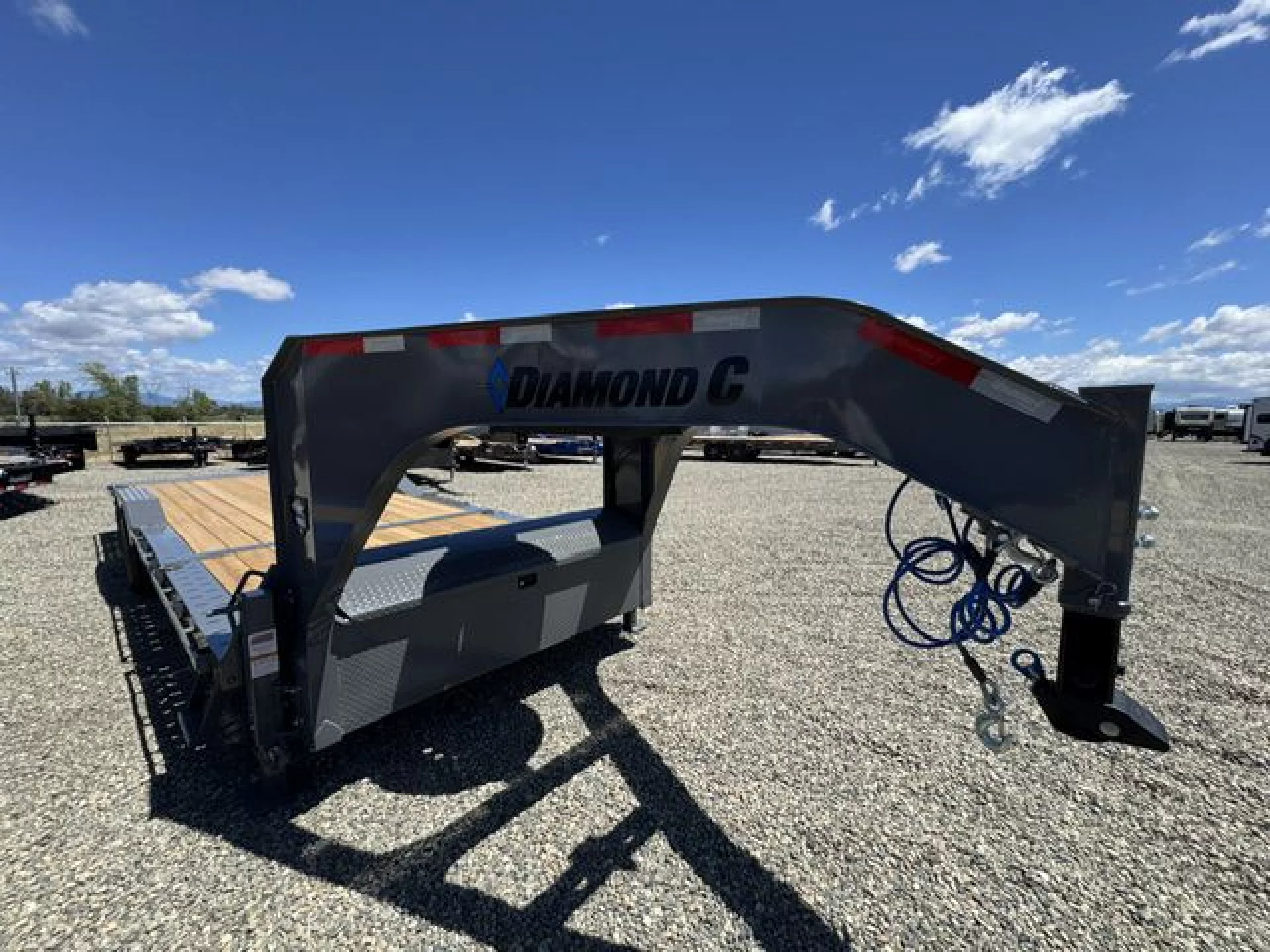 2026 DIAMOND C TRAILERS DIAMOND C HXD207 GN L24X102 15.5K - Image 1