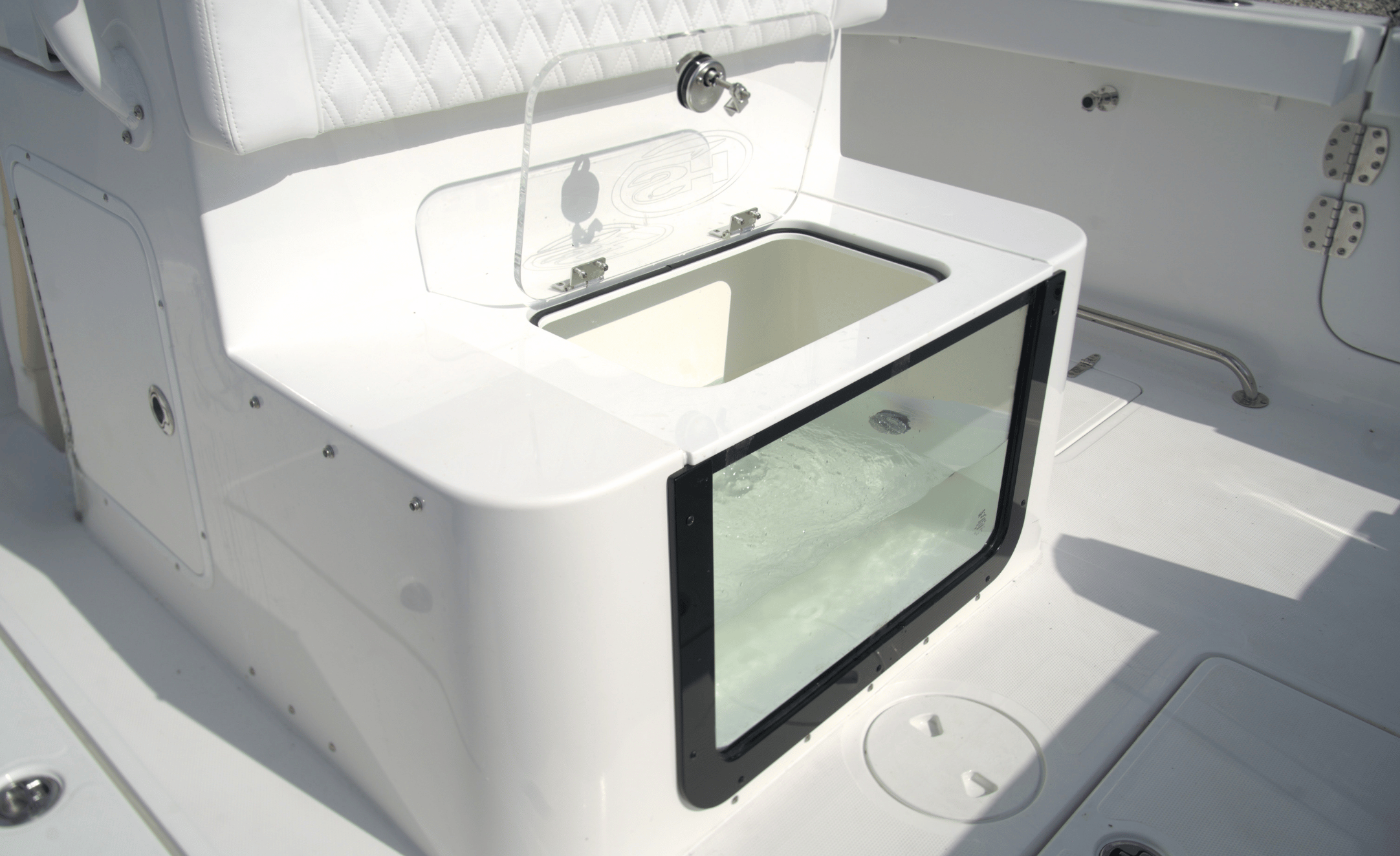 2027 SEA HUNT GAMEFISH 28CB - Image 11