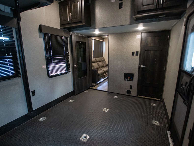 2020 Jayco Seismic 4013 - Image 24