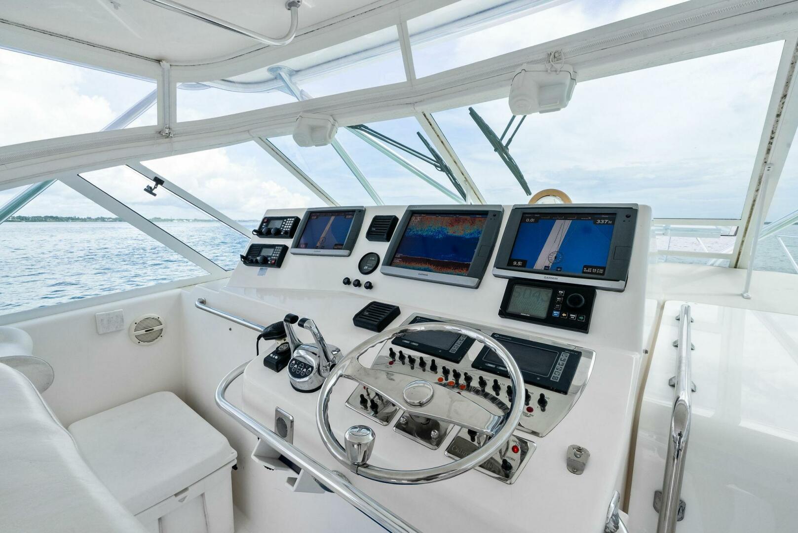 2004 Cabo 40 Hardtop Express - Image 15