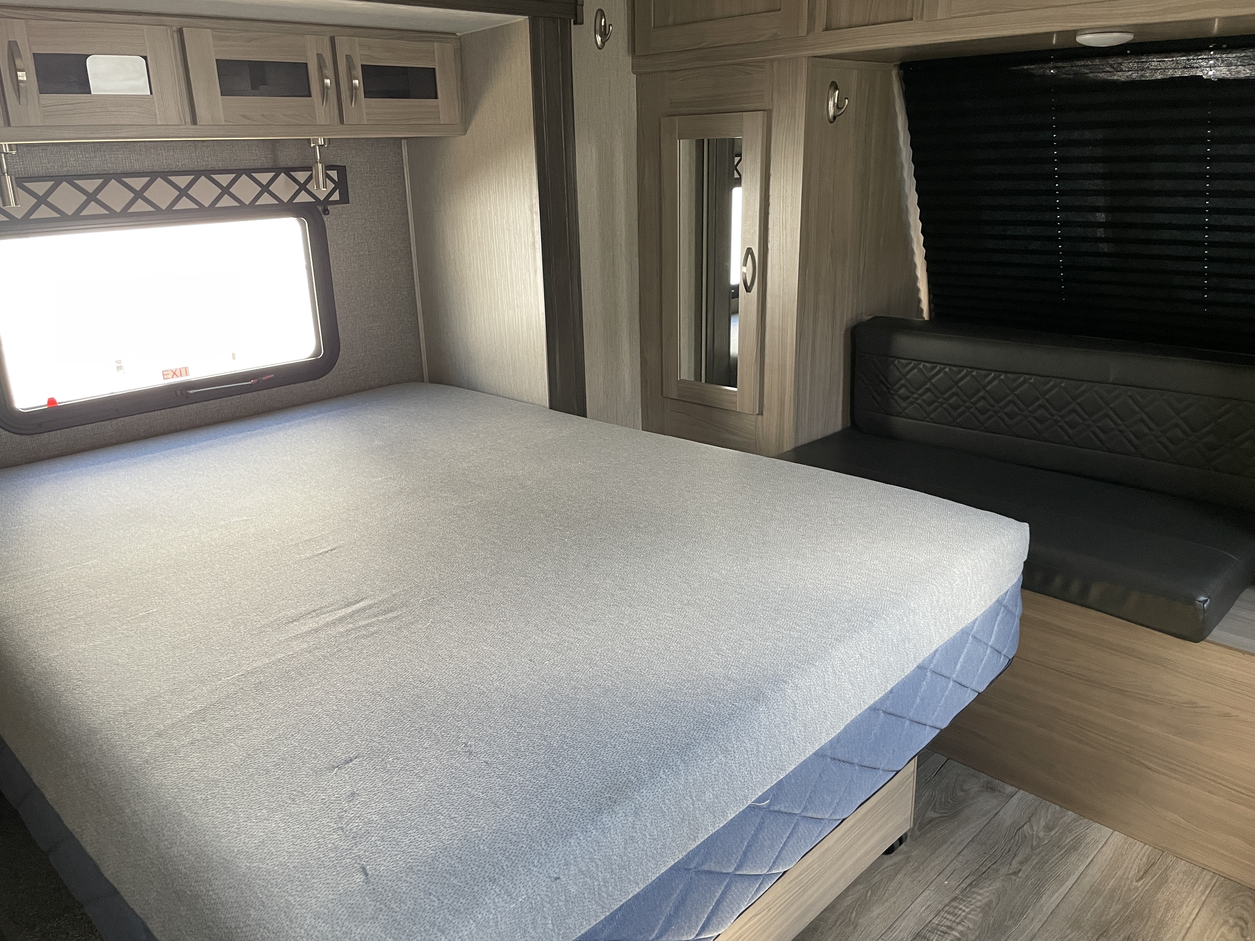 2021 Coachmen Freedom Express Liberty Edition 324RLDSLE - Image 19