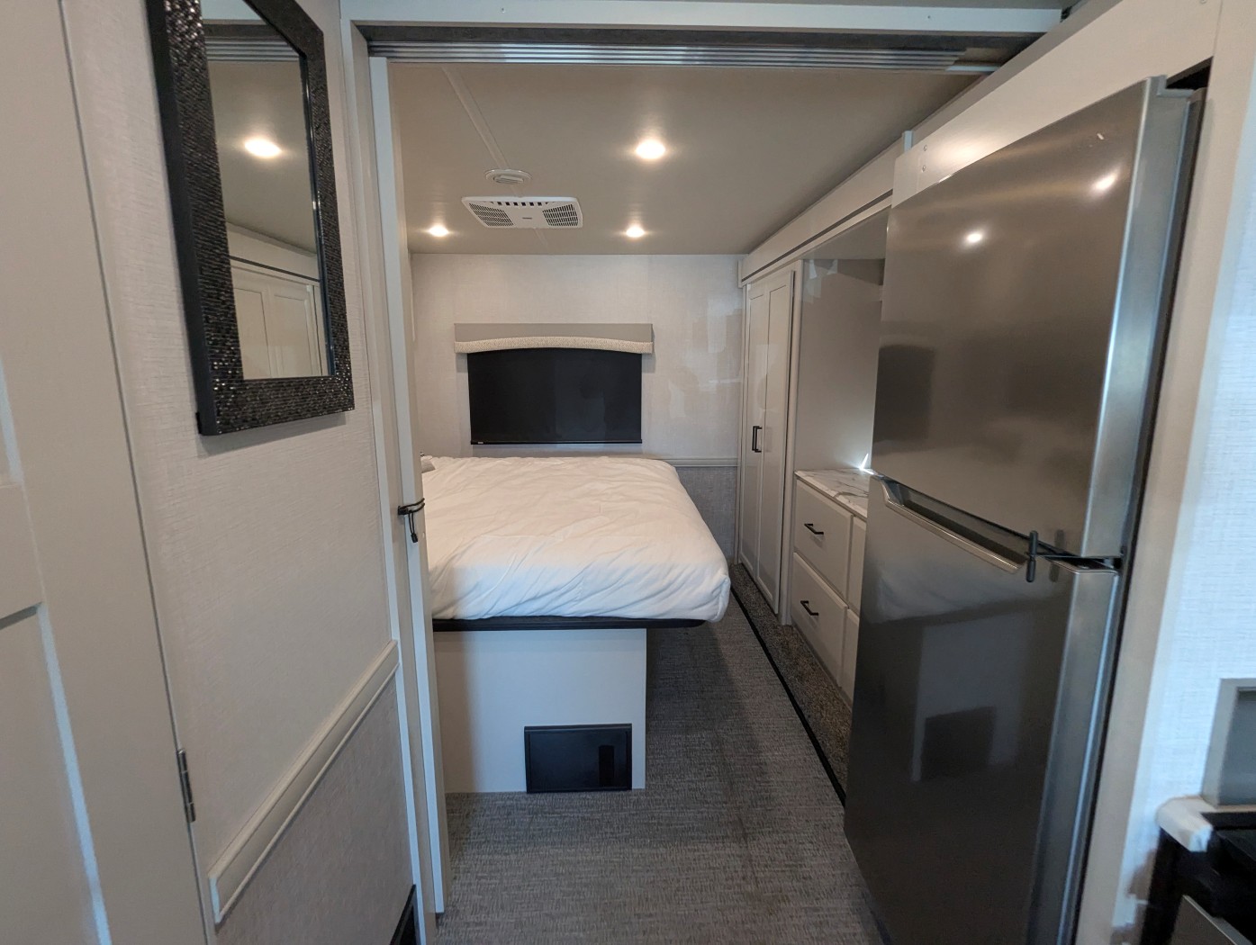 2026 Fleetwood Flair 29M - Image 23