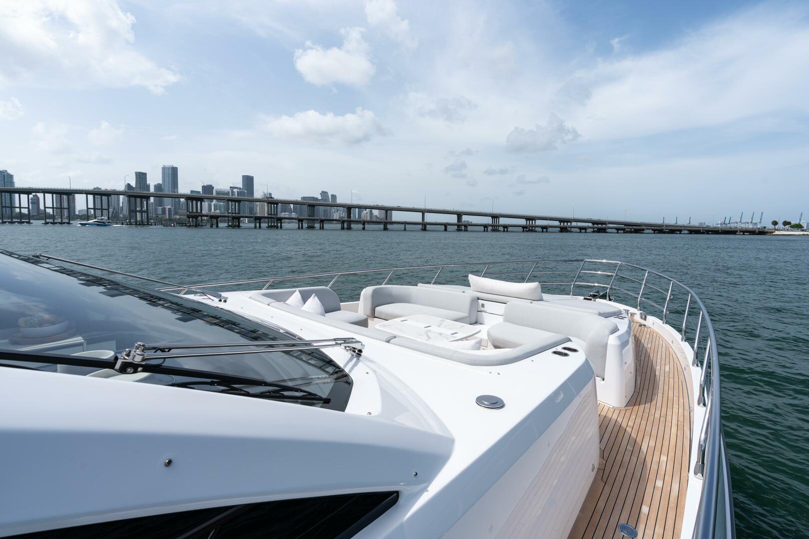 2022 Azimut 78 - Image 13