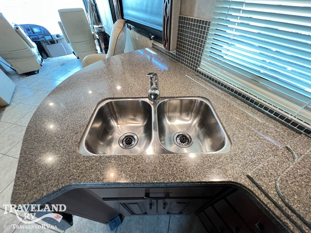 2015 Fleetwood Excursion 35B - Image 26