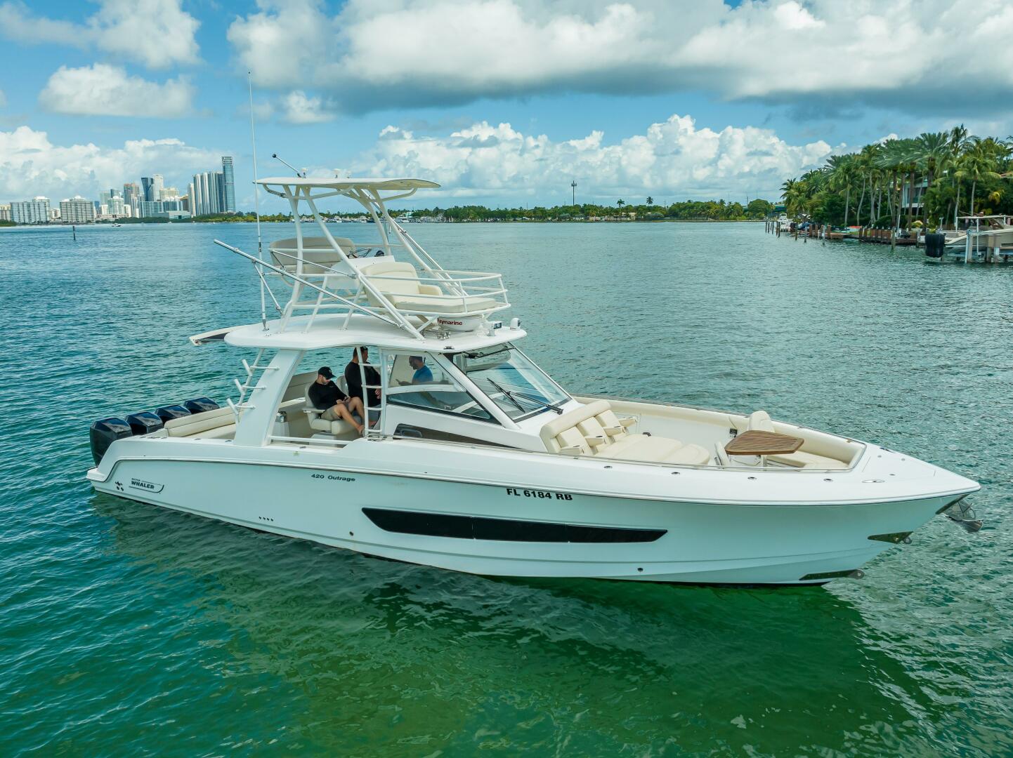 2016 Boston Whaler - Image 22