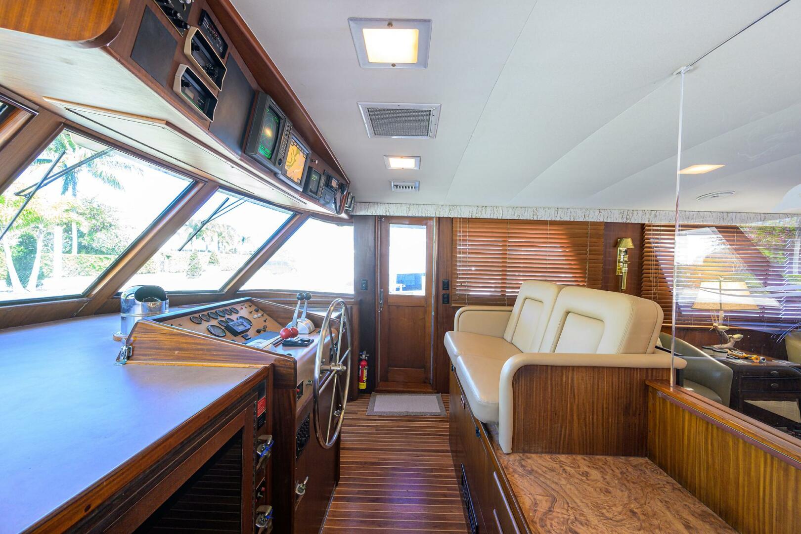 2003 Jupiter 31 Cuddy - Image 59
