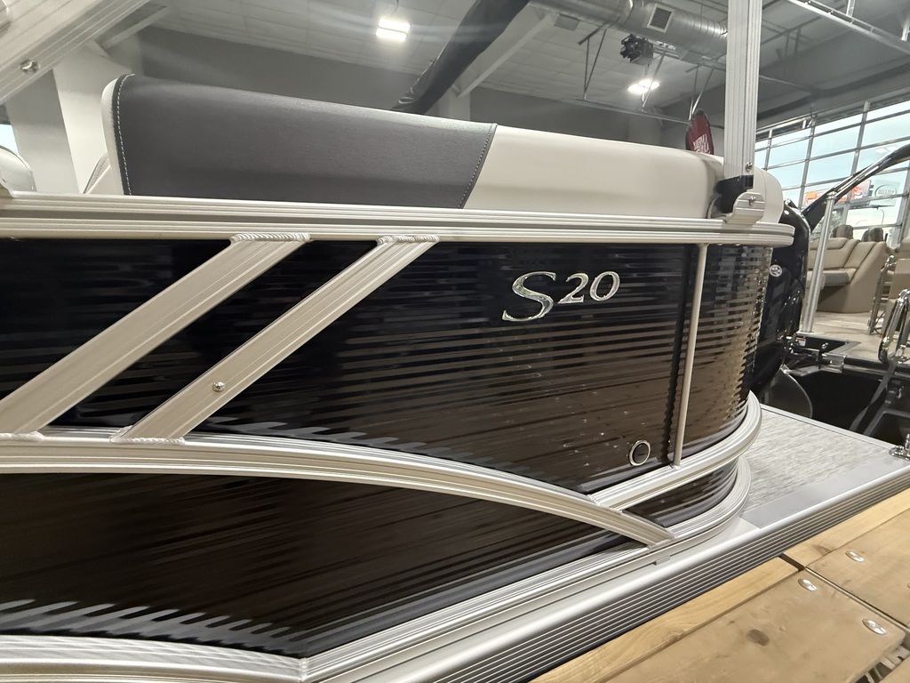 2026 Bennington 20SSR Pontoon - Image 2