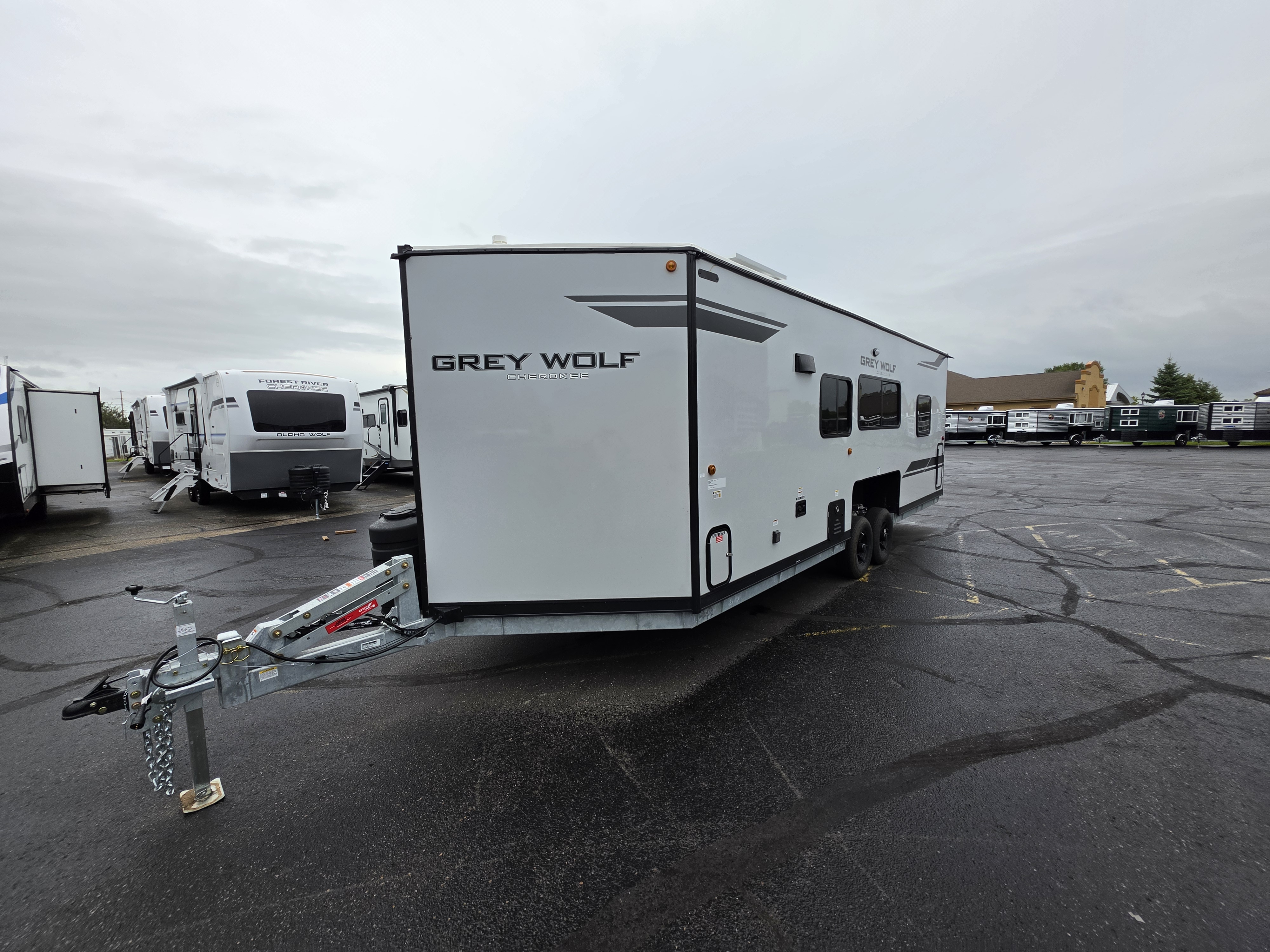 2027 CHEROKEE GREY WOLF 21JBH - Image 3