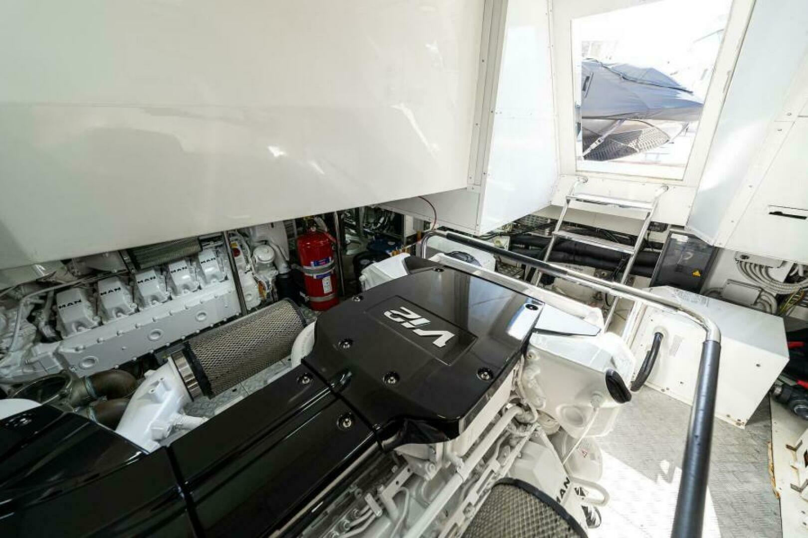 2015 Monte Carlo Yachts MCY86 - Image 78