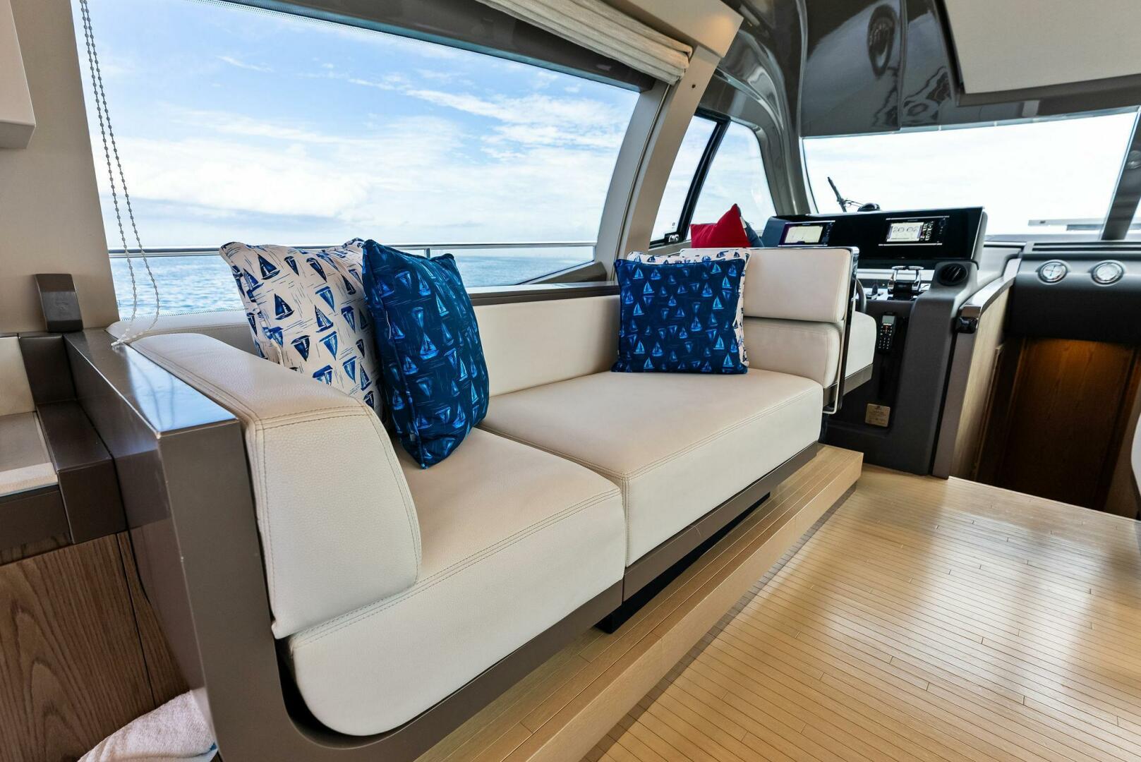 2018 Ferretti Yachts 800 - Image 21