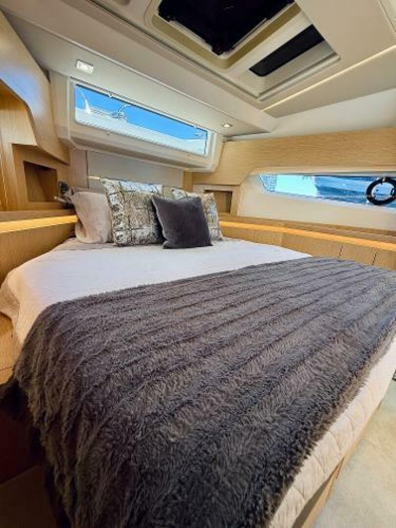 2019 Sealine F430 - Image 33