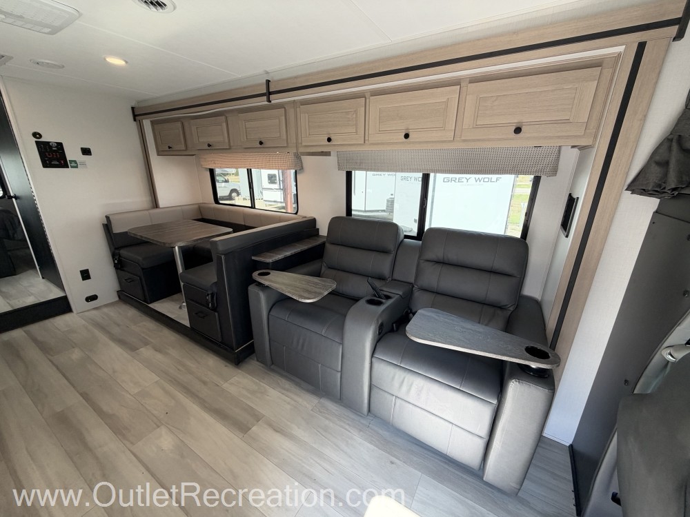 2025 Forest River Sunseeker 3010DS - Image 14