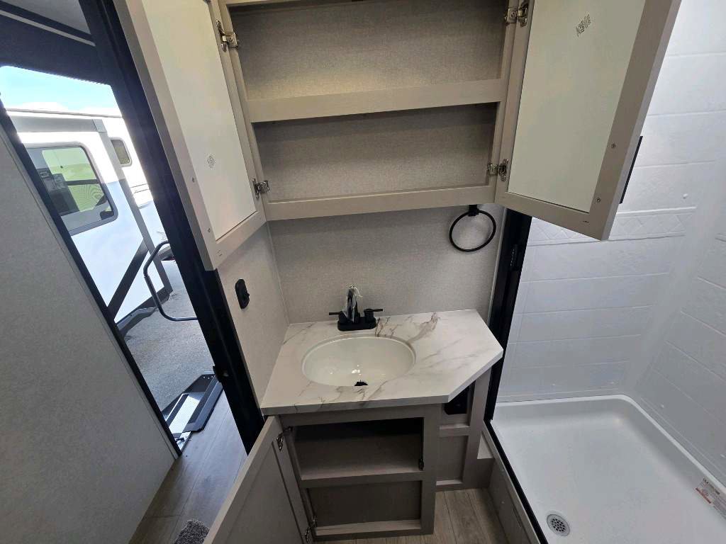 2026 JAYCO JAY FEATHER 29QBH - Image 35