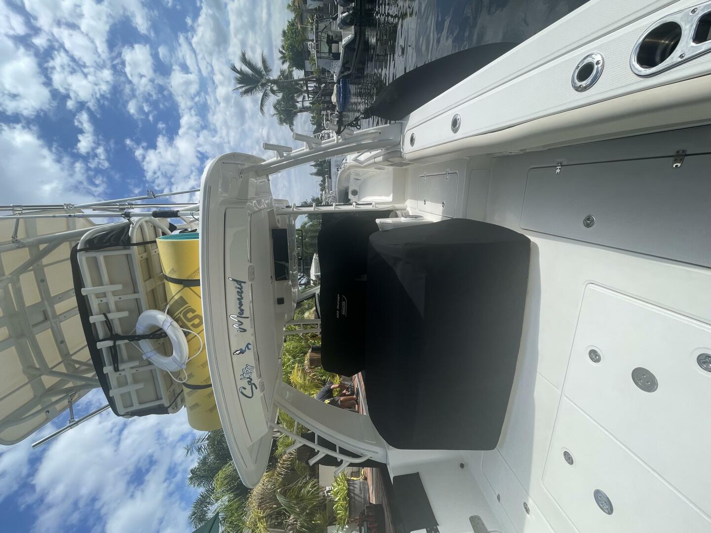 2016 Boston Whaler - Image 145