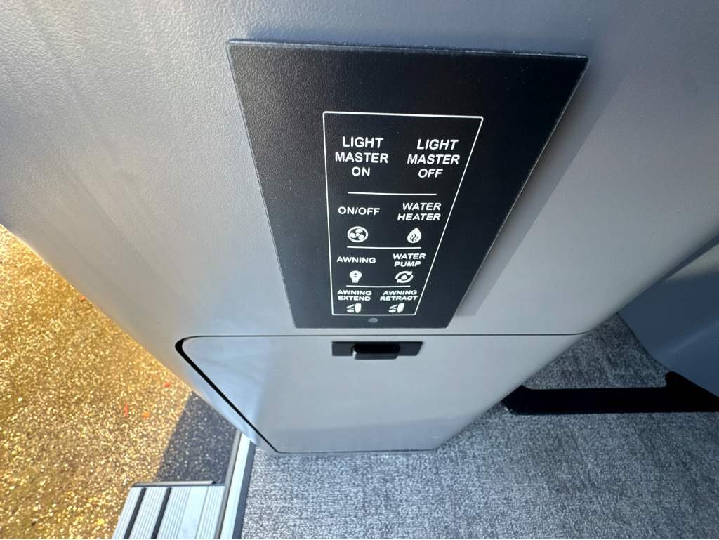 2027 GRAND DESIGN LINEAGE SERIESVP LVP2 - Image 13