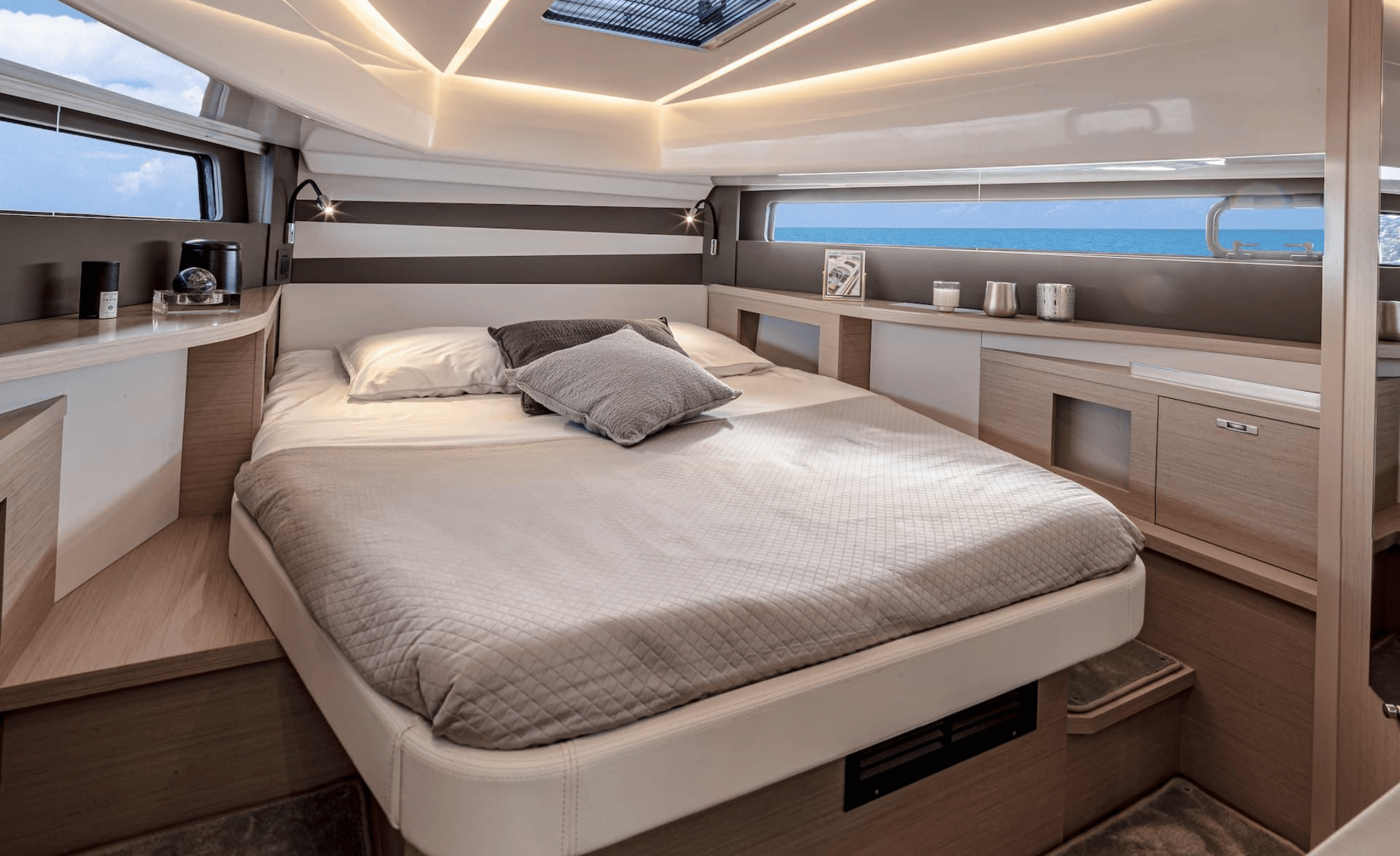 2027 Jeanneau DB/37 OB - Image 8