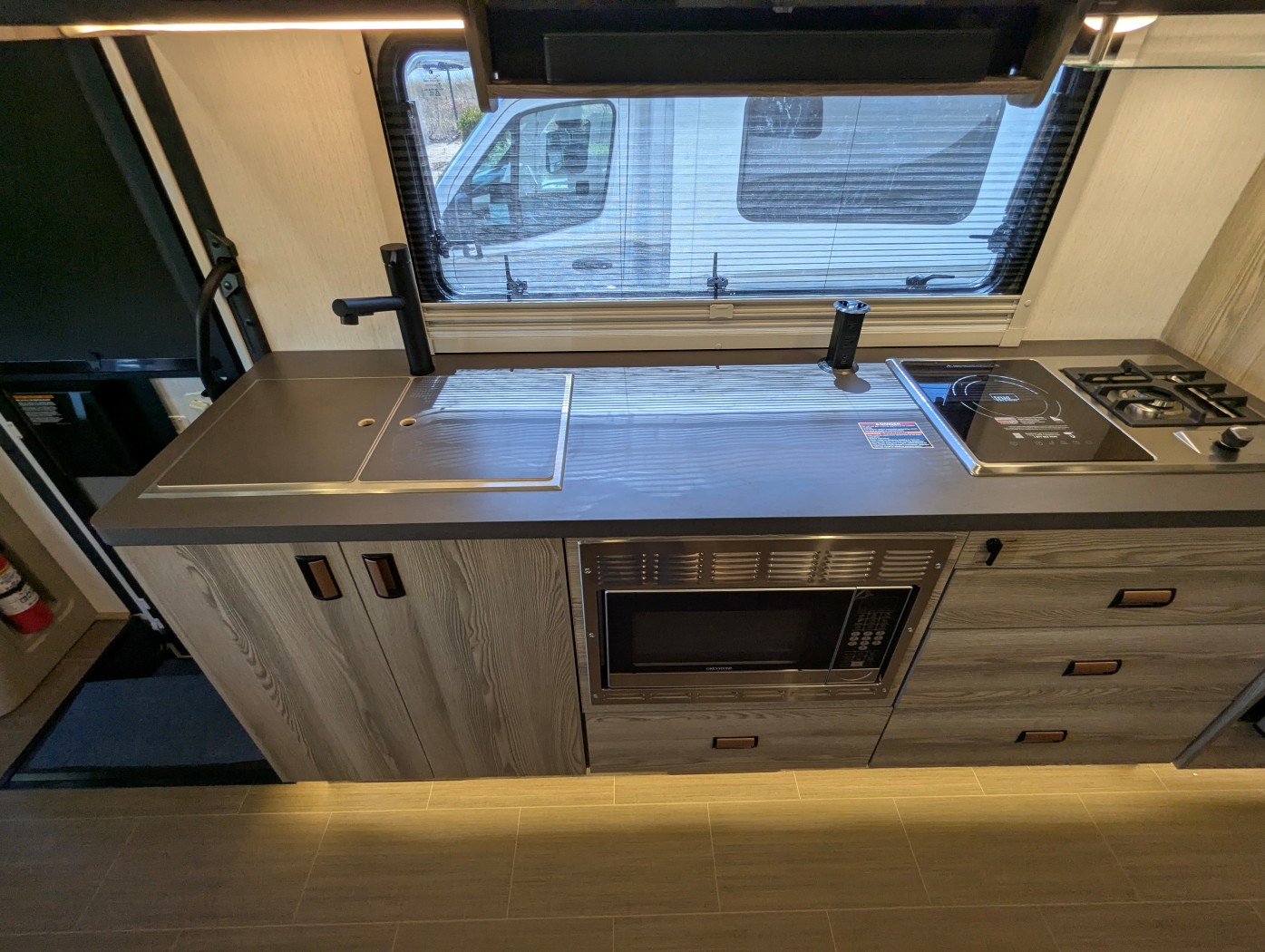 2027 Winnebago View 24D - Image 23