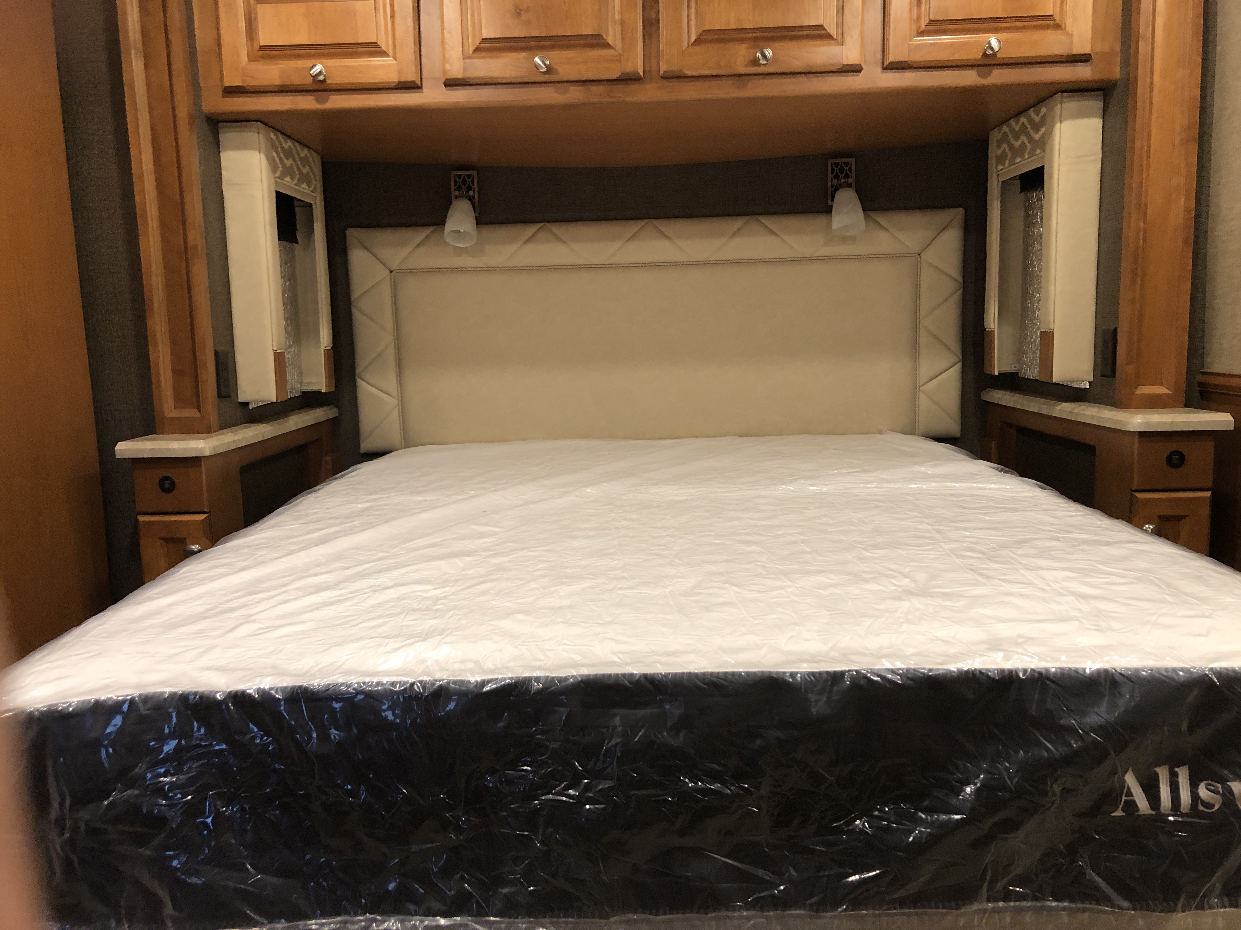 2017 Tiffin Allegro Red 38 QRA - Image 36