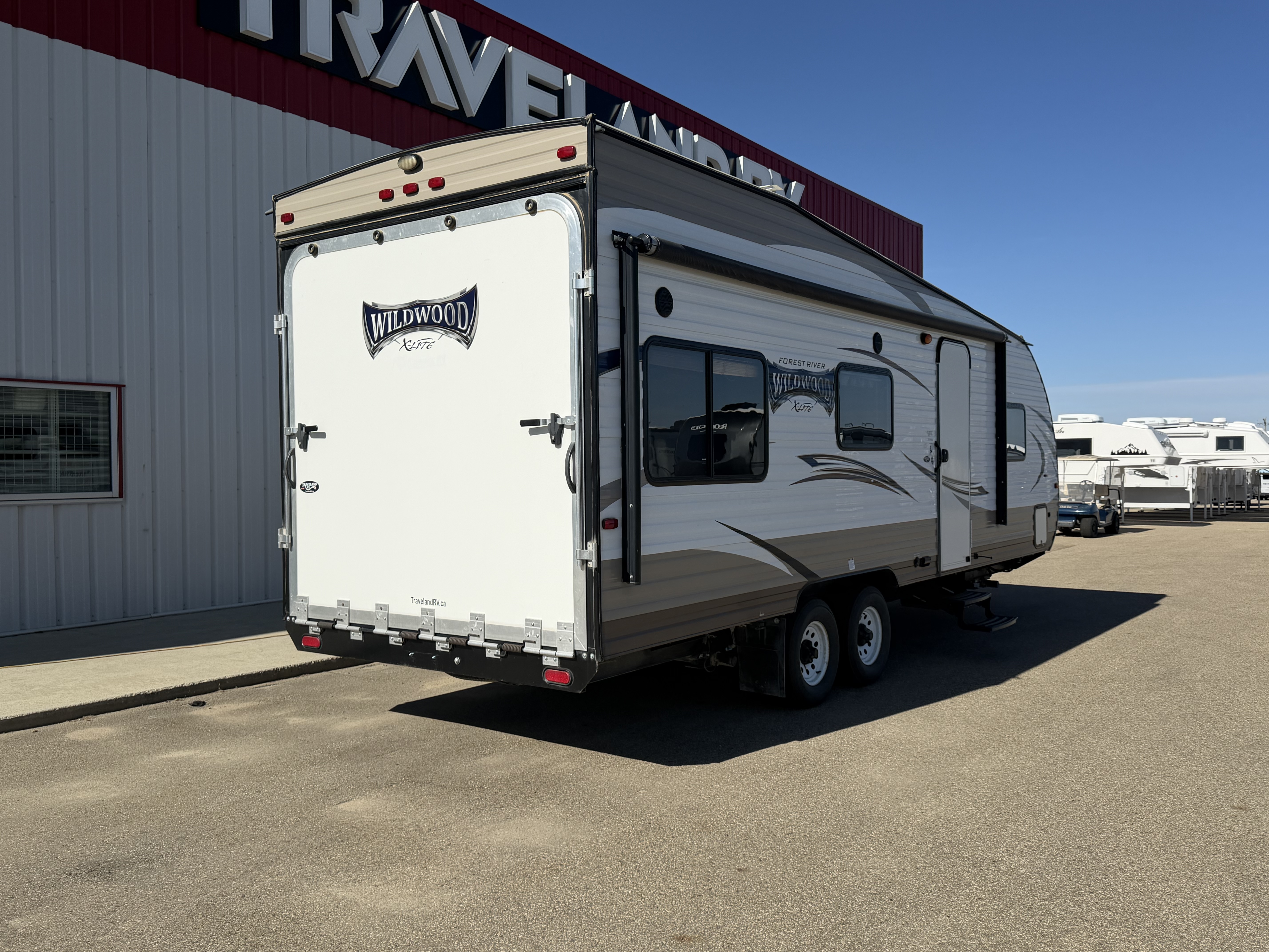 2017 Forest River Wildwood X-Lite West 211SSXL - Image 9
