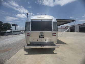 2026 AIRSTREAM GLOBETROTTER 30RBQ - Image 6