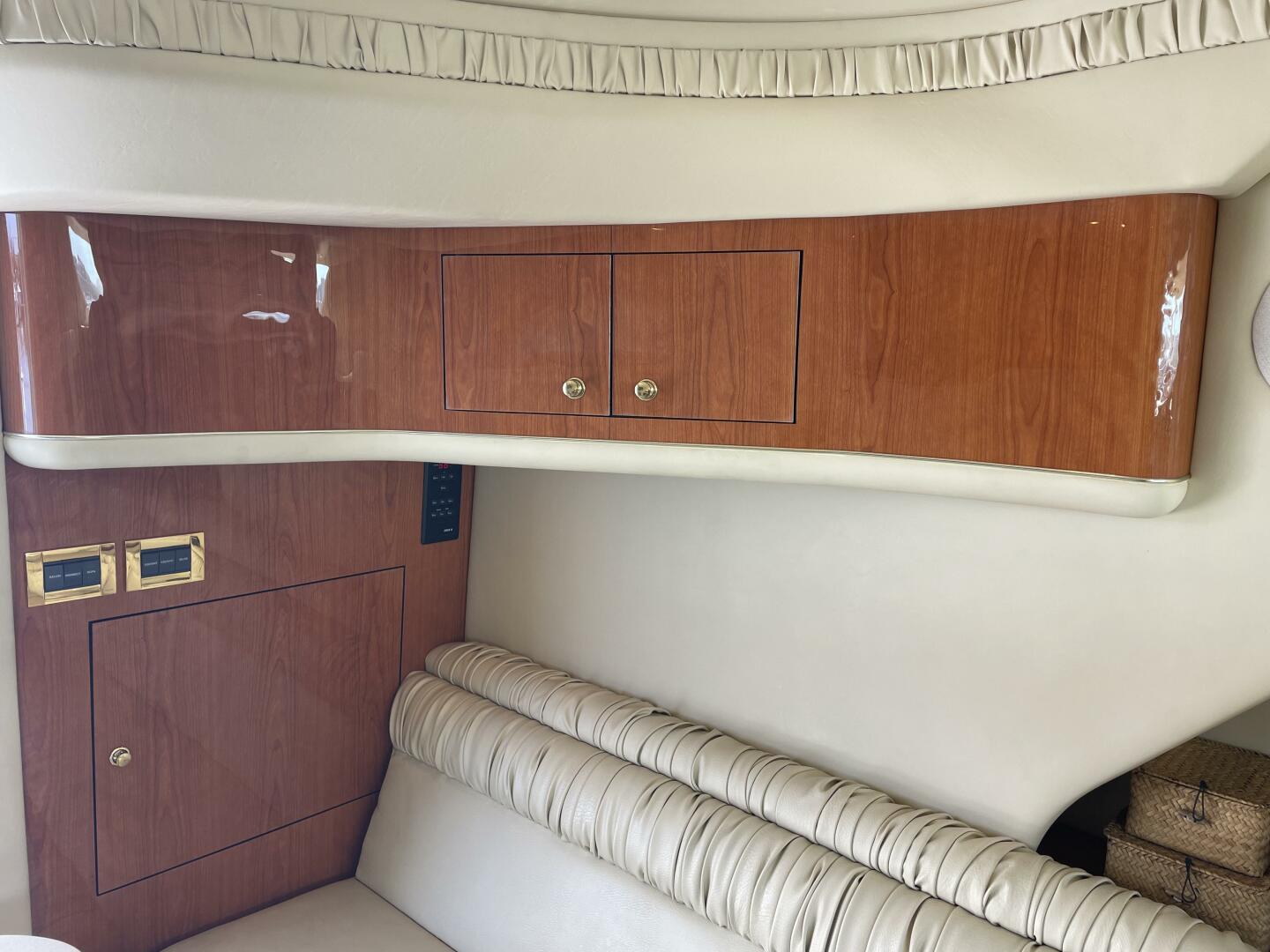 2000 Sea Ray 400 Sedan Bridge - Image 61
